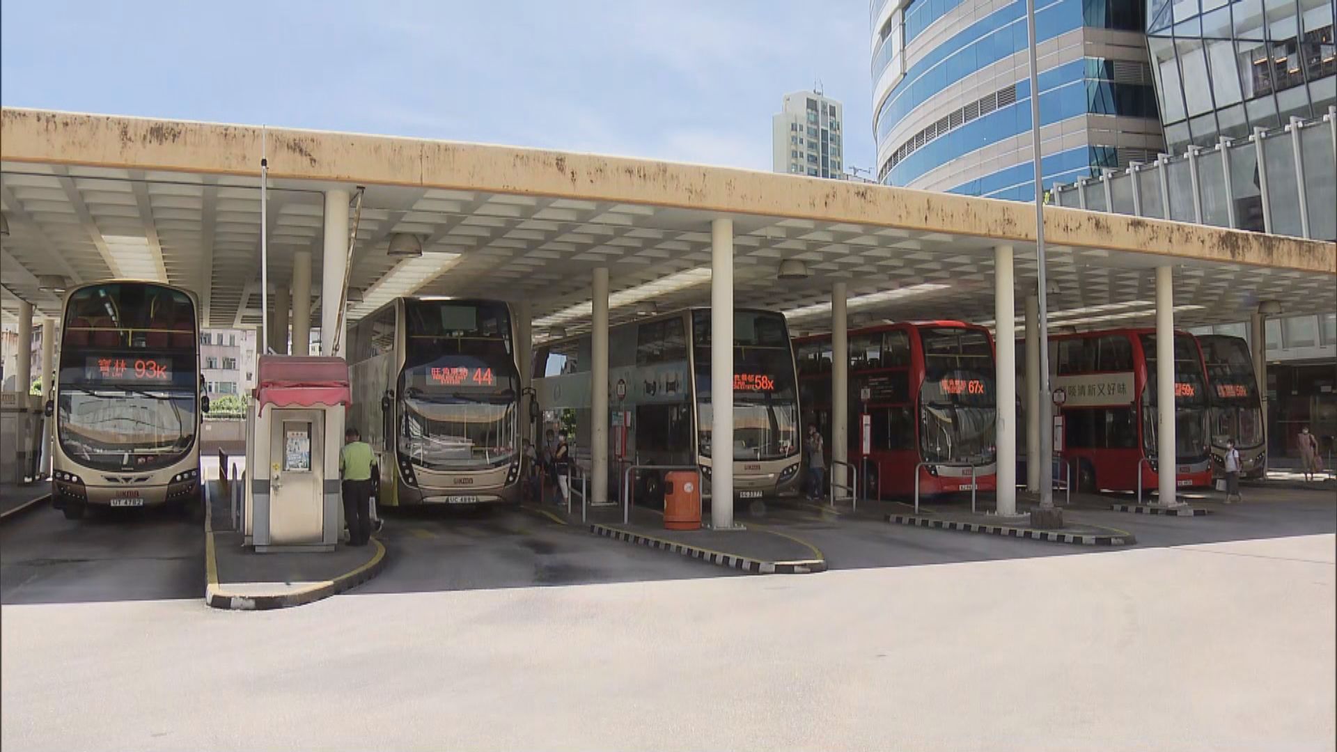 巴士工會質疑資方更換退休免費乘車證　轉嫁福利開支予政府