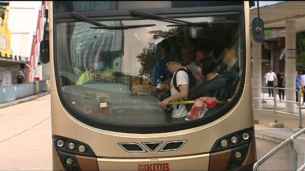 巴士工會發起按章工作　有乘客表示不介意