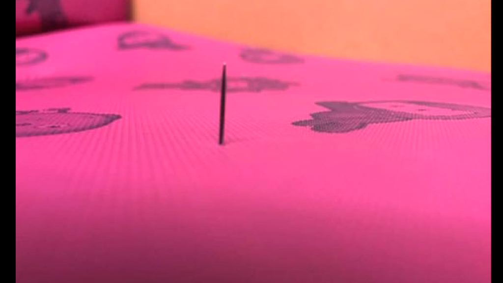 兩日內三輛巴士座位遭插鐵針致兩傷　九巴報警