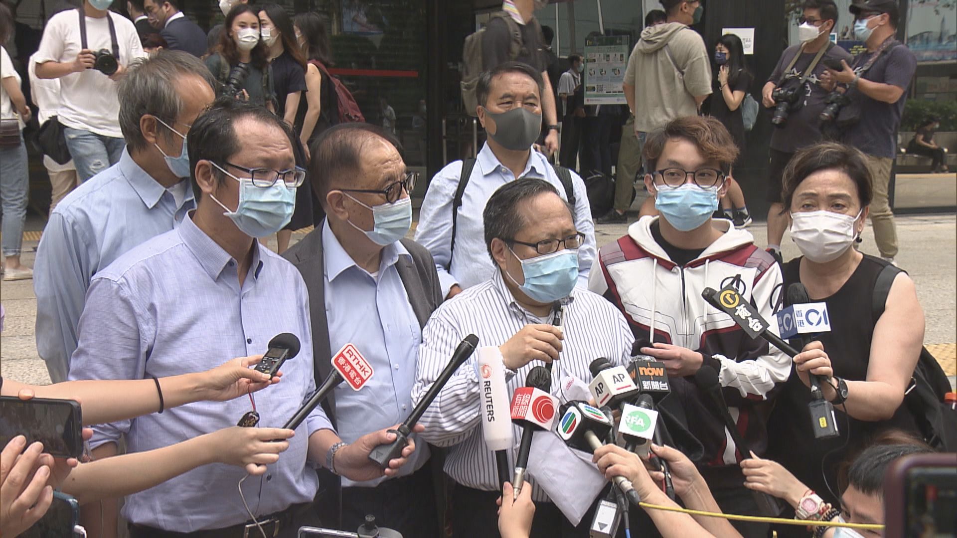 黎智英等十人被控前年十一組織及參與未經批准集結　陳皓桓指所有被告會認罪