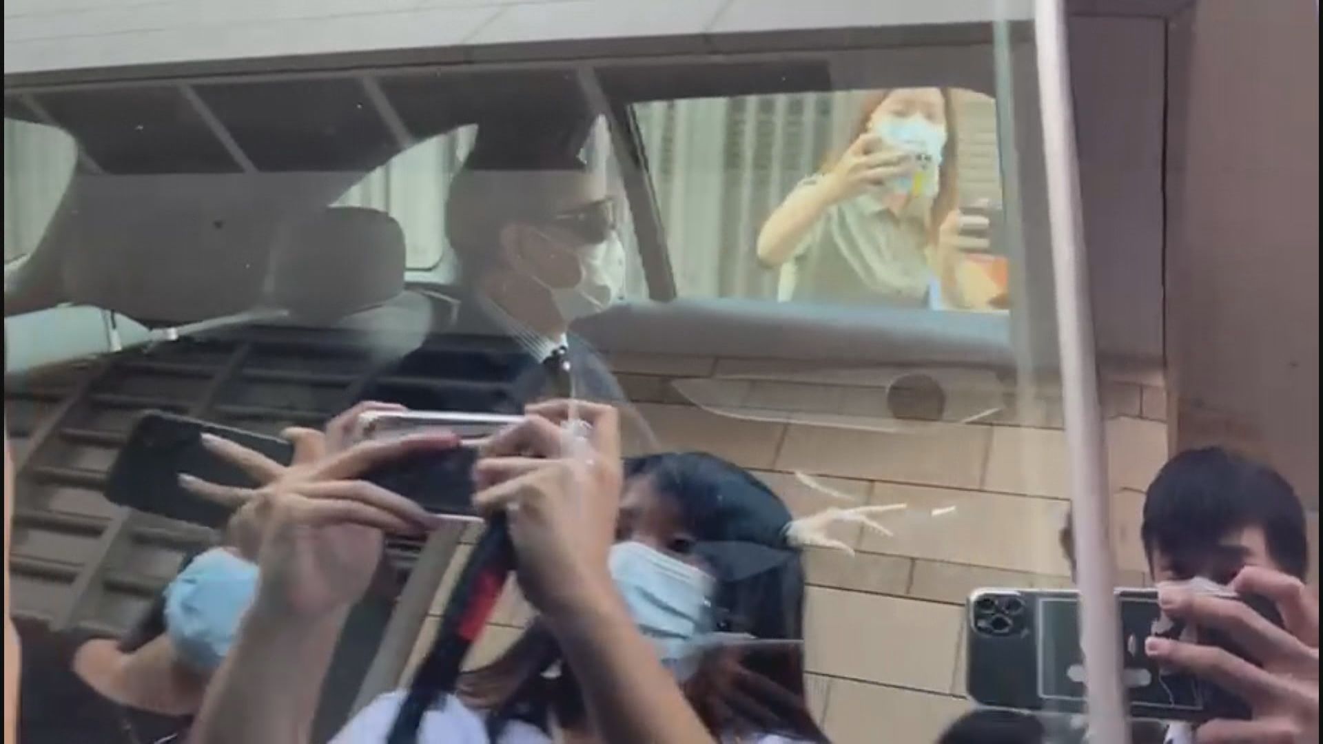 前律政司副刑事檢控專員沈仲平擔任李宇軒代表律師