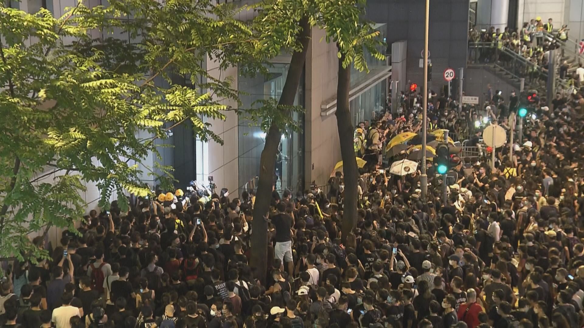 去年626包圍警總案地盤工暴動罪成　還柙至下周五判刑