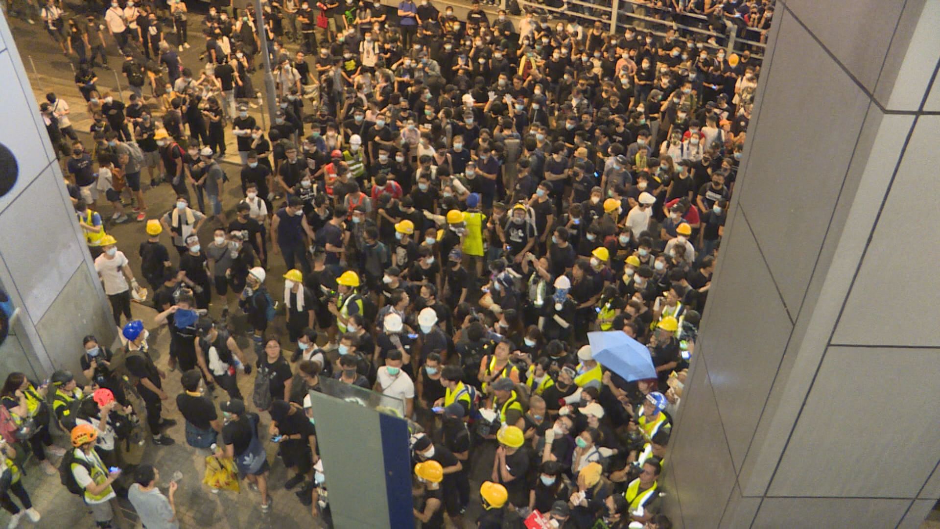 626包圍警總　地盤工暴動普通襲擊等罪成囚4年