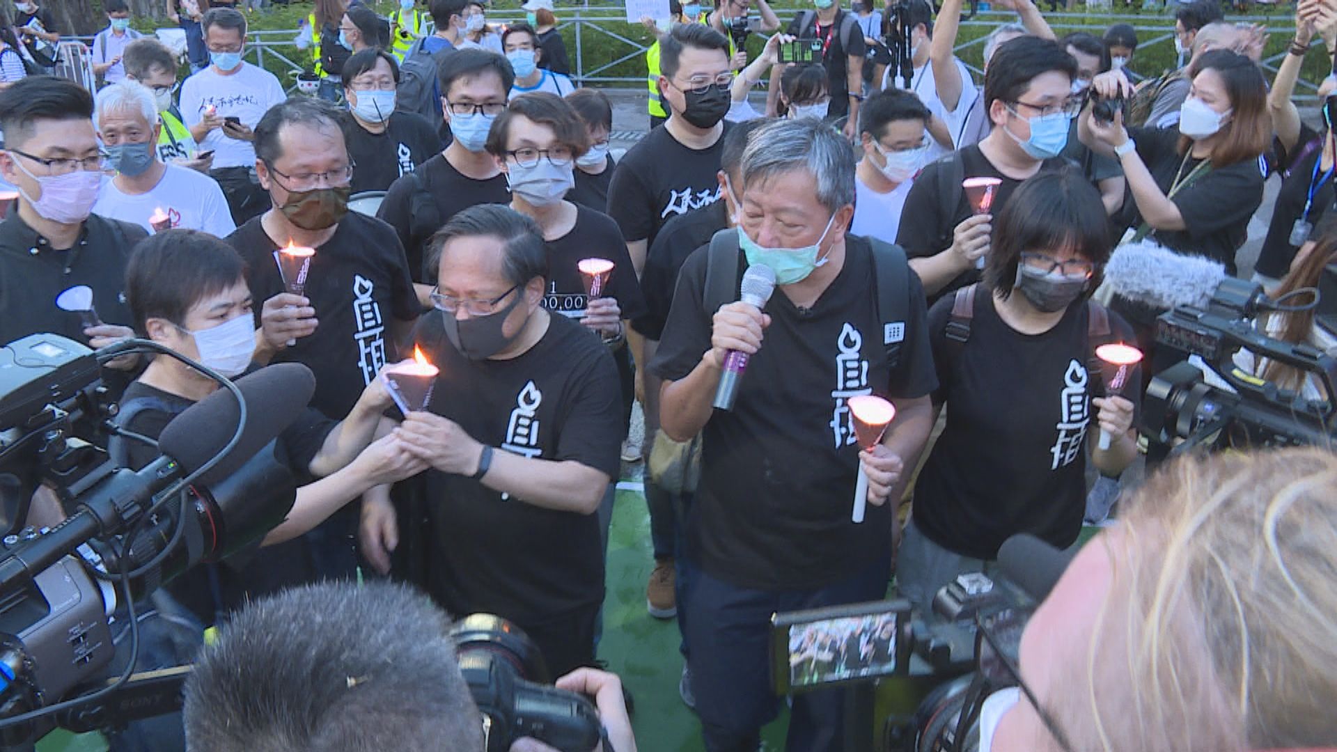 去年六四未經批准集結案何俊仁等12人認罪　下周三判刑