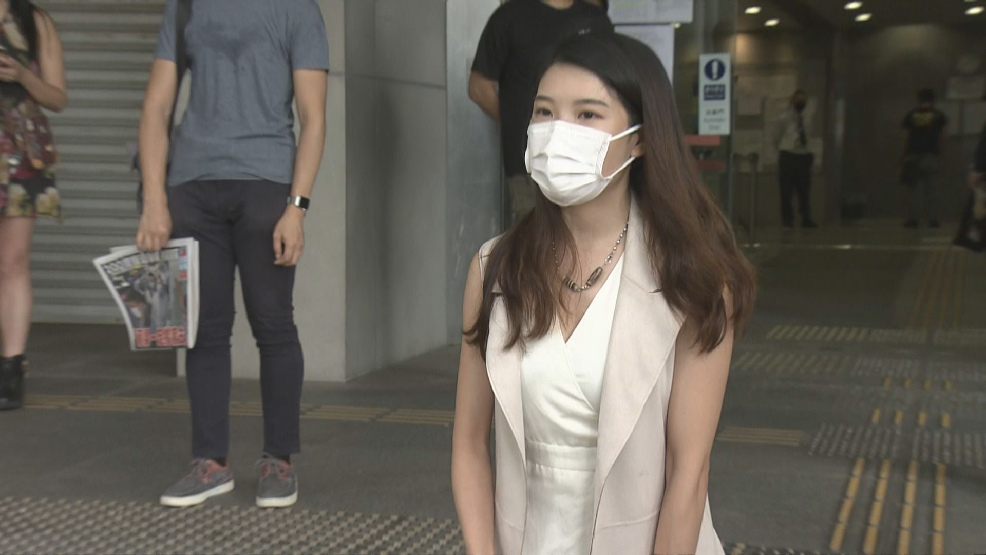 仇栩欣與勞澤乾涉襲警案開審