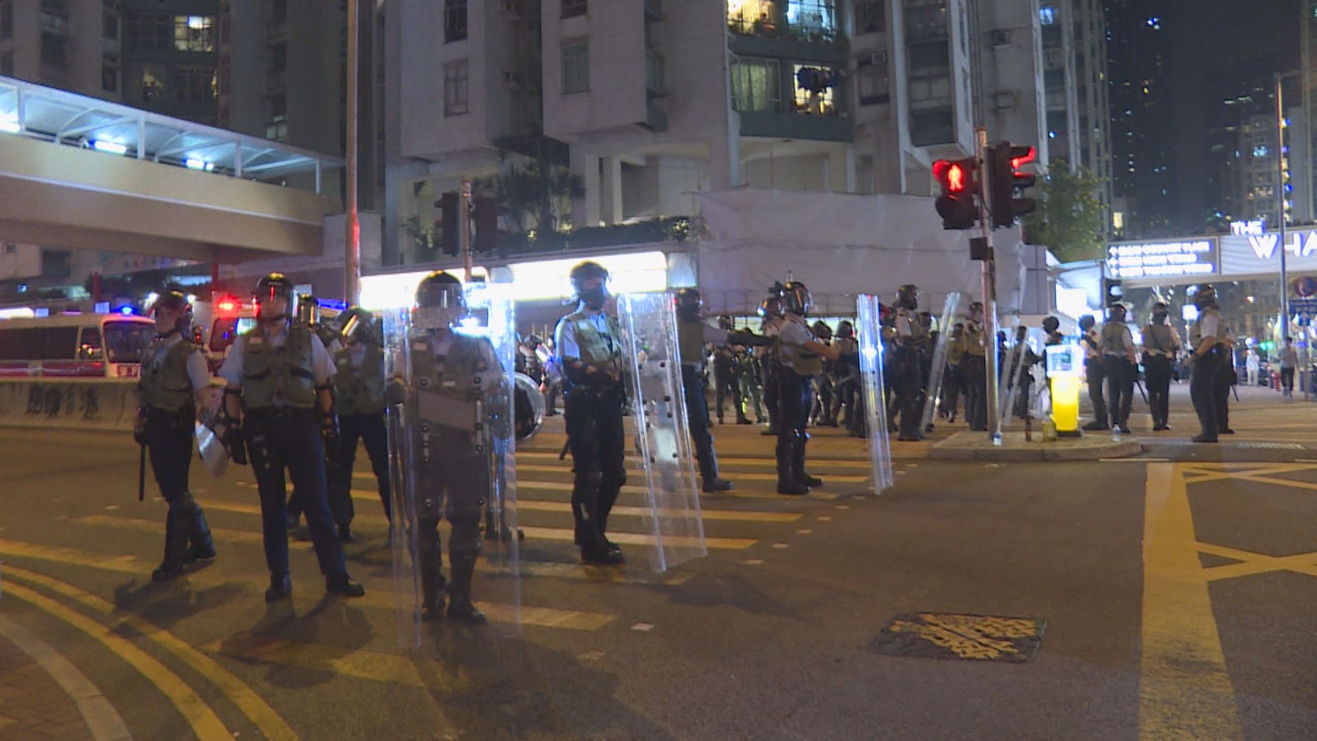 三名青年涉去年十月黃埔花園襲警罪成　押後判刑