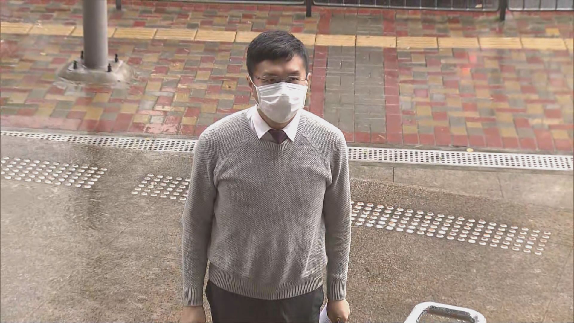 區諾軒以揚聲器襲警罪成　押後判刑