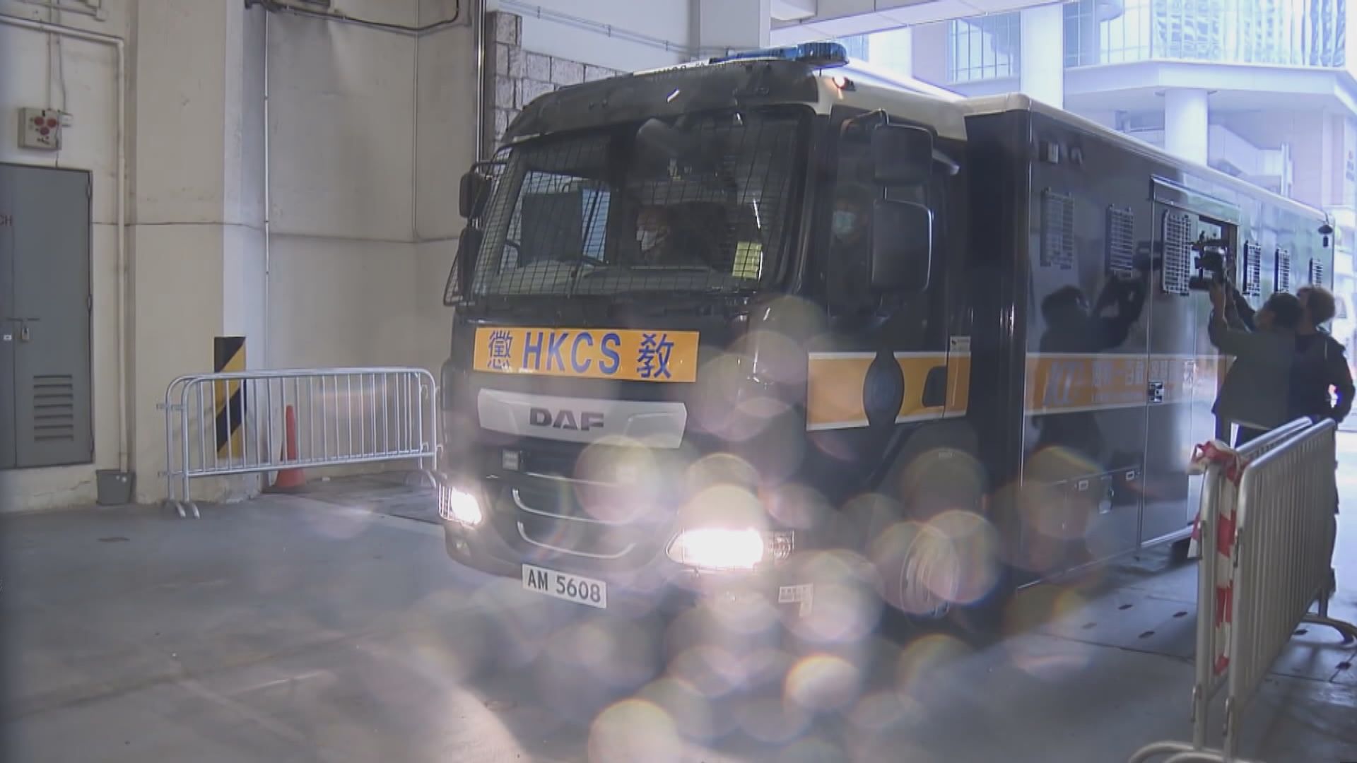 29歲民族陣線成員承認存有炸藥　法院押後判刑