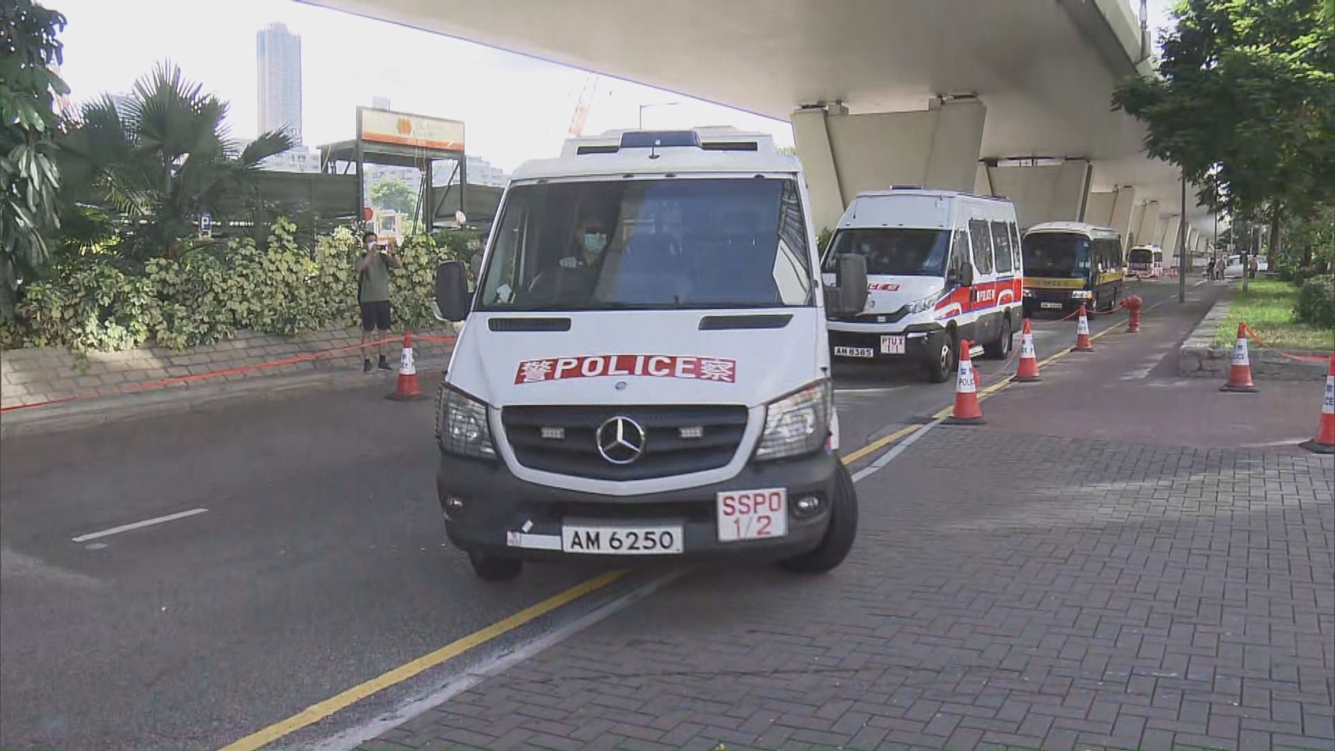 光城者案多三人被控串謀策劃恐怖活動　還柙九月再訊