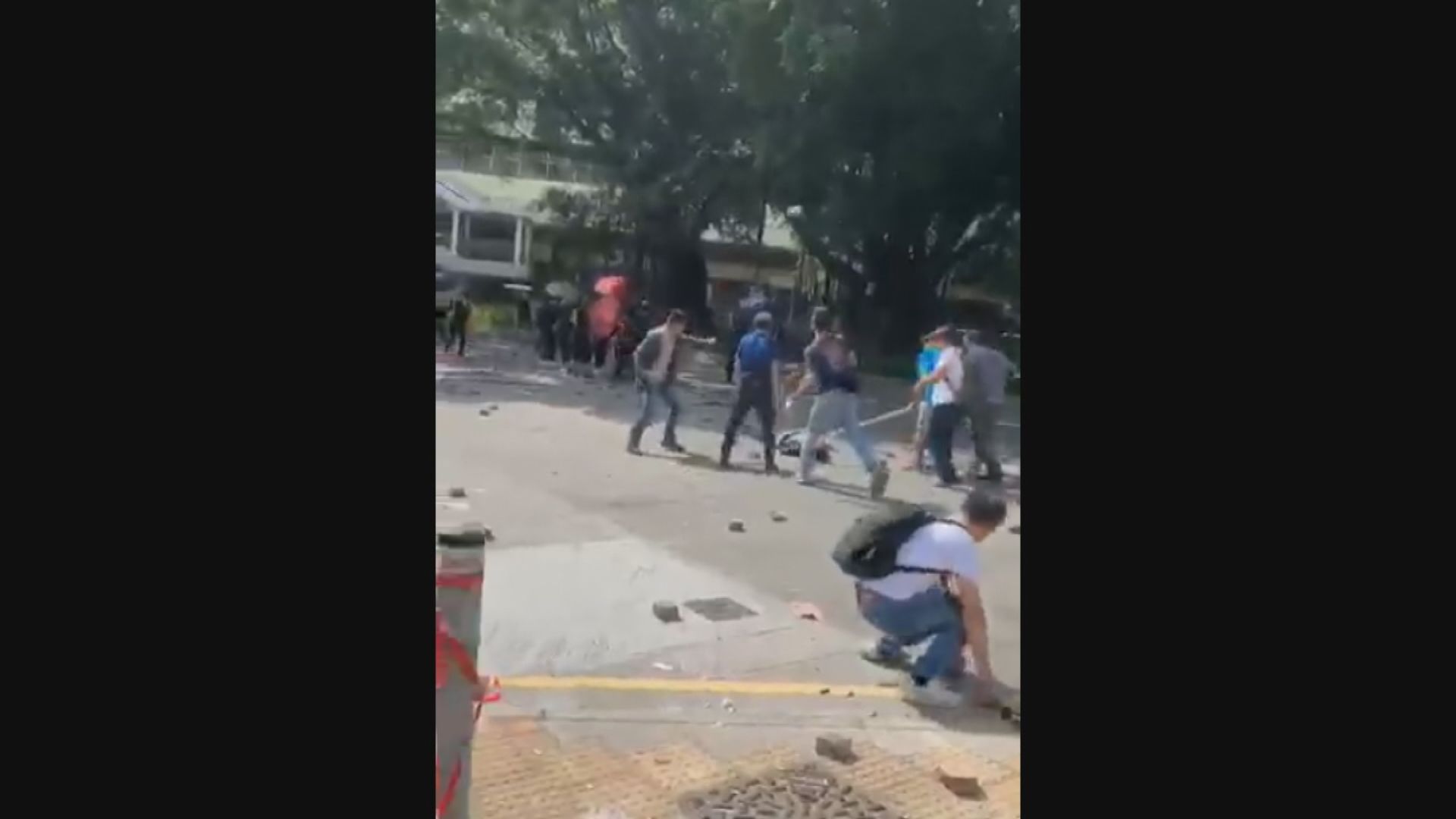 上水衝突清潔工中磚亡　兩人涉誤殺被裁定不成立　暴動罪成立