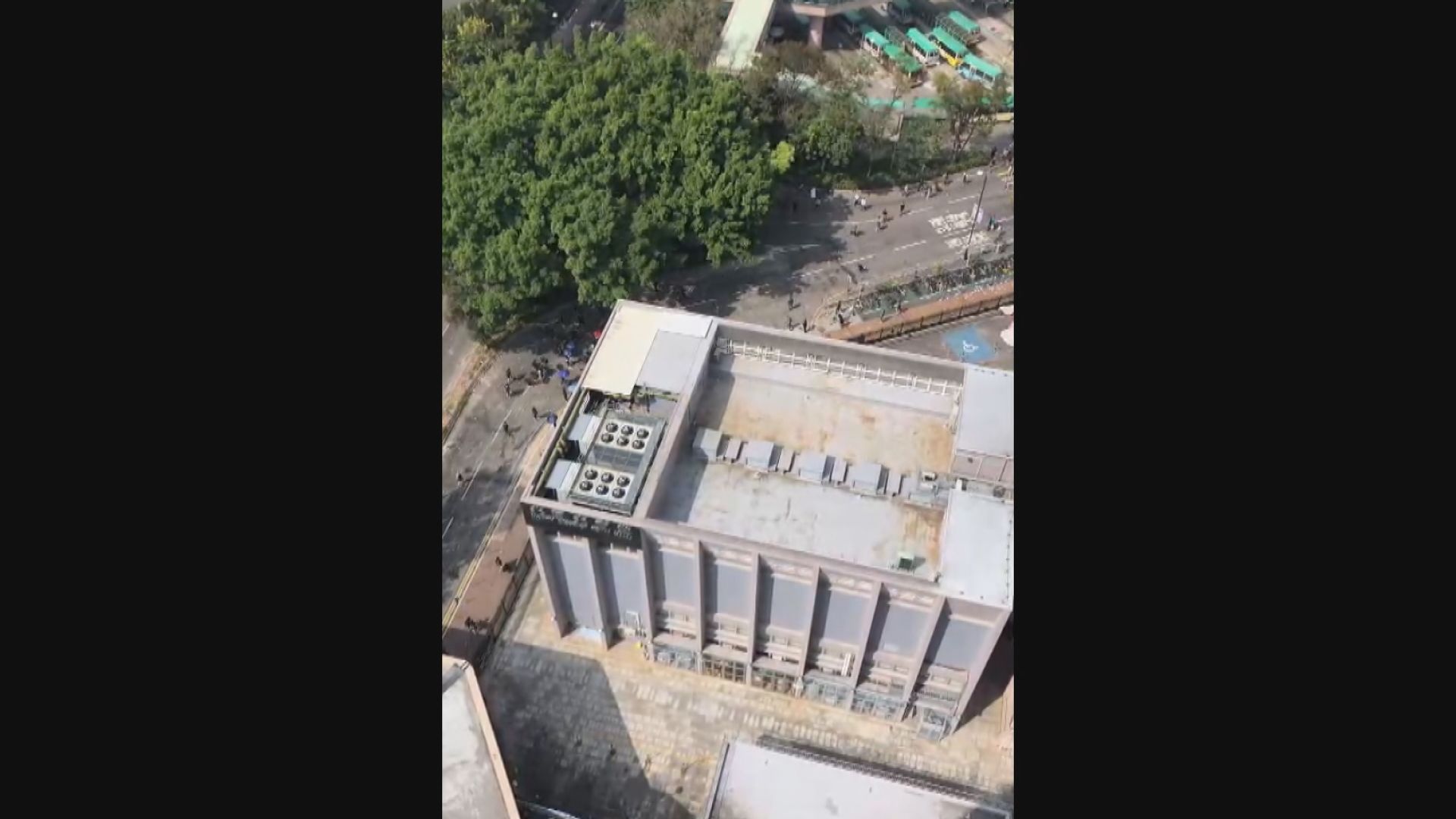 上水清潔工中磚亡　兩人誤殺罪不成立暴動罪成　下周五判刑