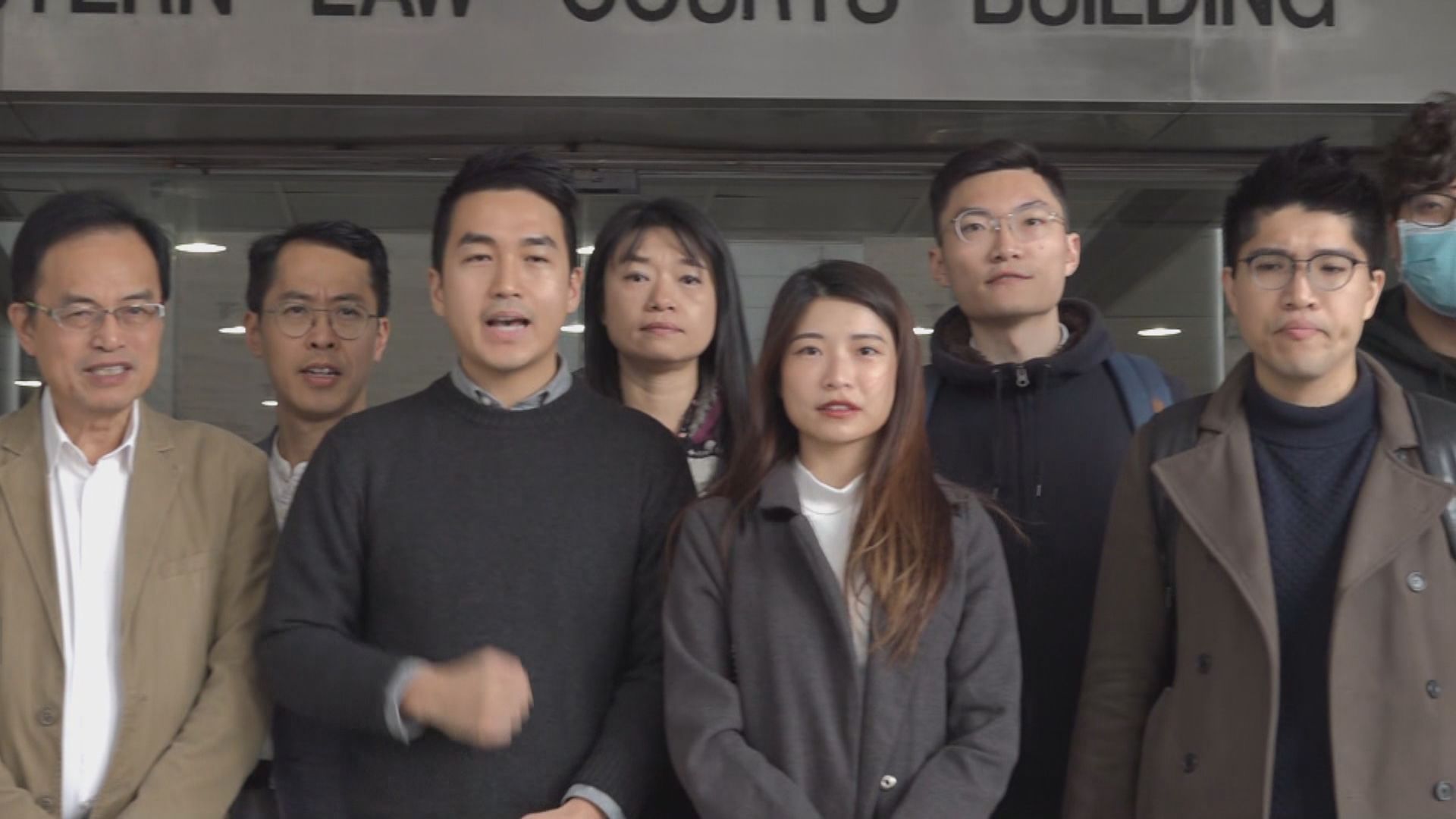 東區區議員仇栩欣被控襲警　下月再訊