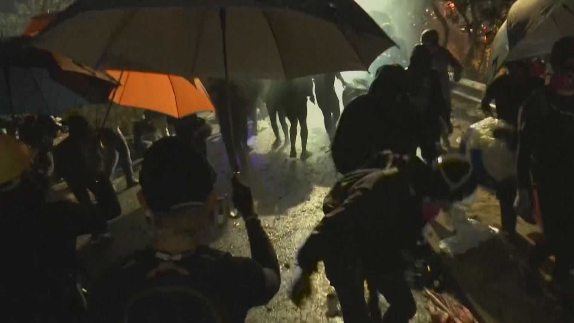 中大衝突四人被控暴動准保釋　案件押後至本月29日