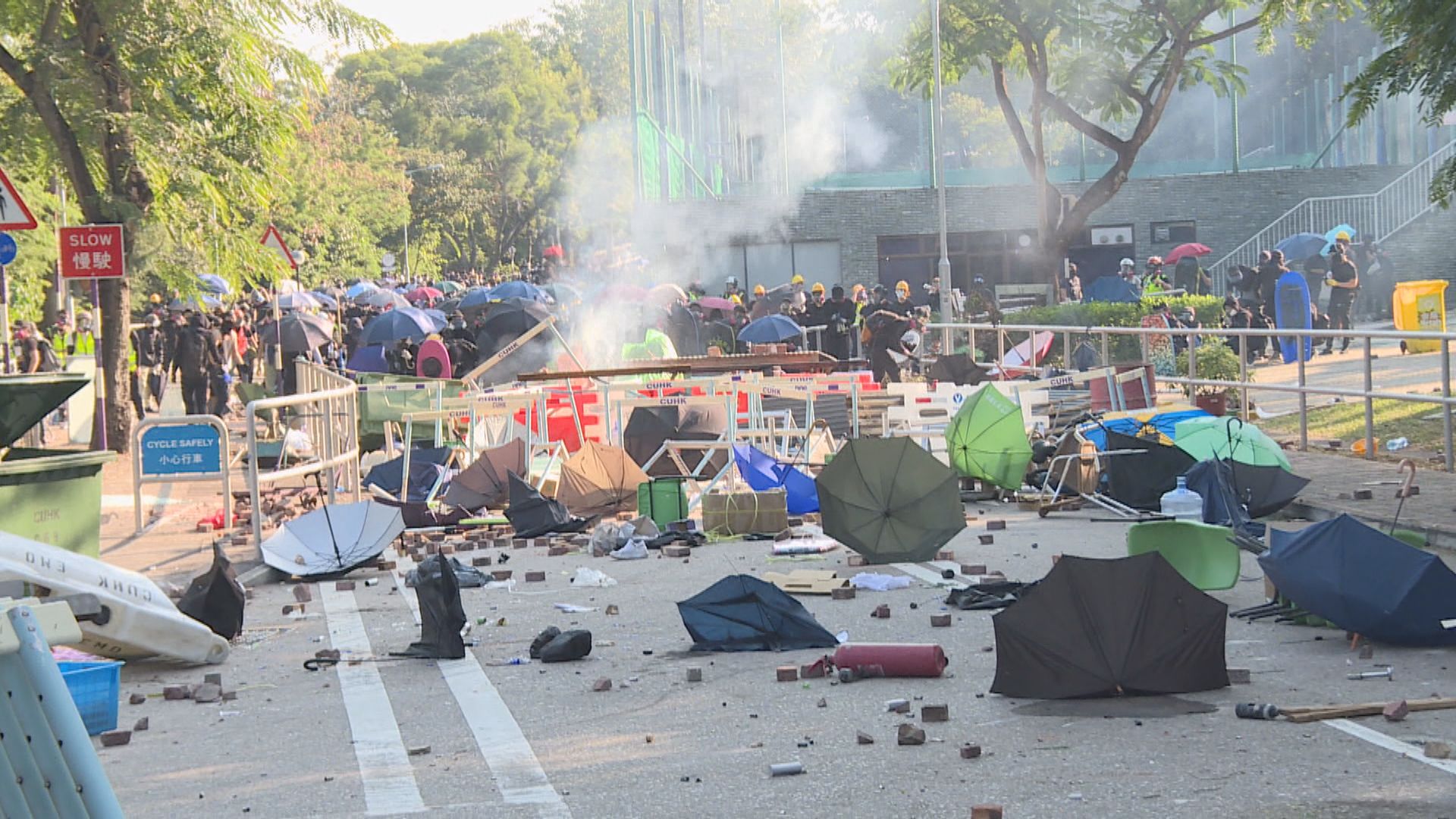 前年中大衝突　五名中大生暴動罪成