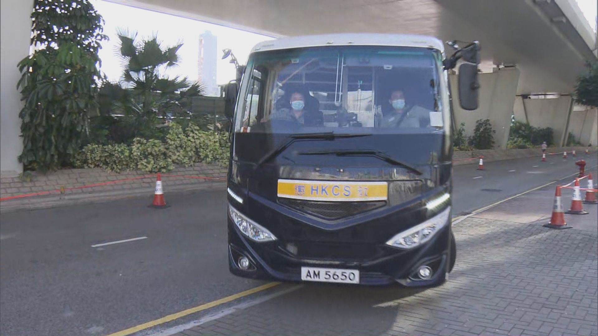 前年中大衝突　五人暴動等罪成囚4年9個月至4年11個月