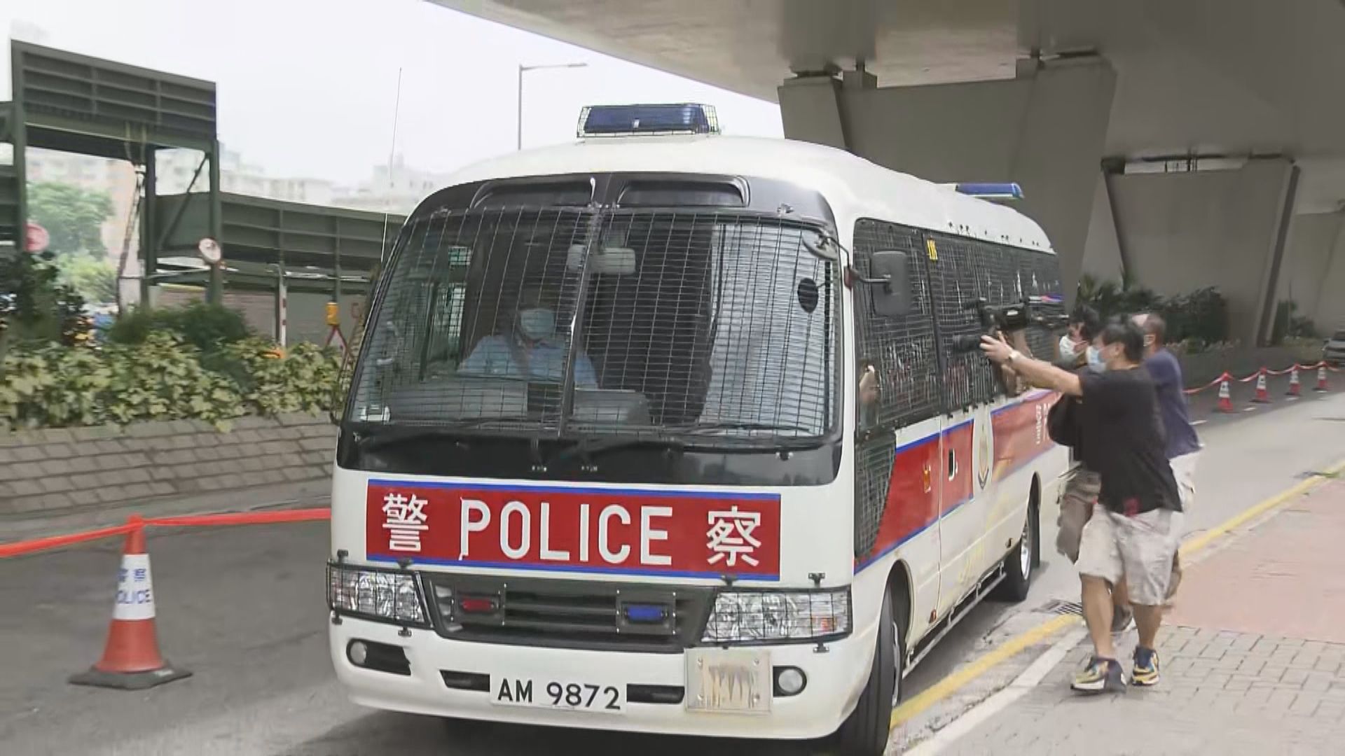 林卓廷與另外六人被控721元朗參與暴動提堂