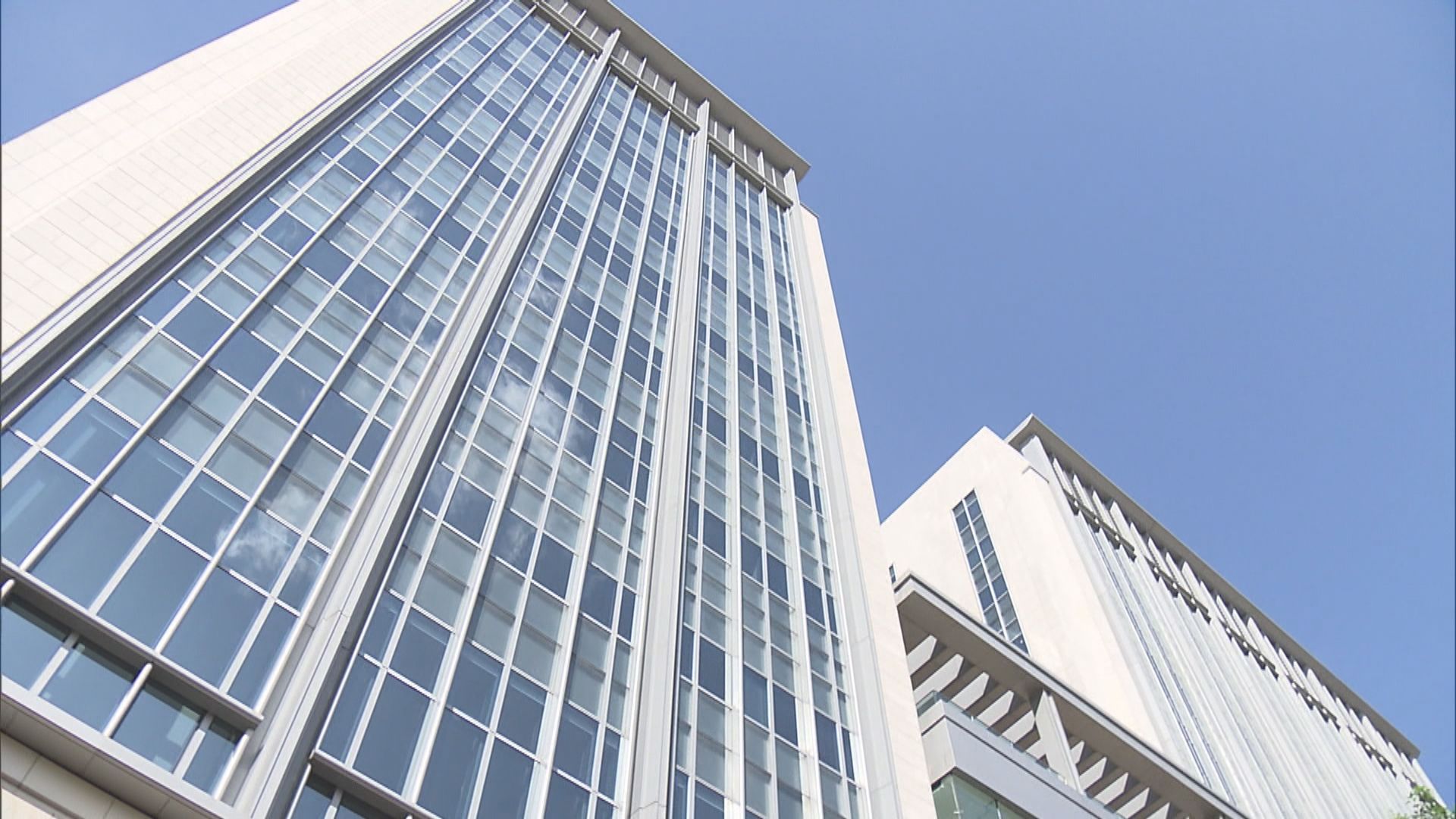 女子等待送往檢疫中心期間倒斃　死因庭裁定死於自然