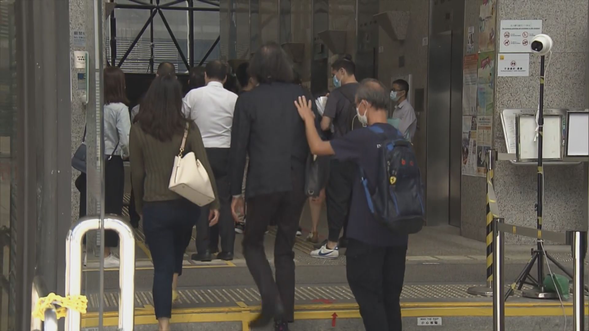 戴耀廷等三人涉非法招致選舉開支案押後下月再訊