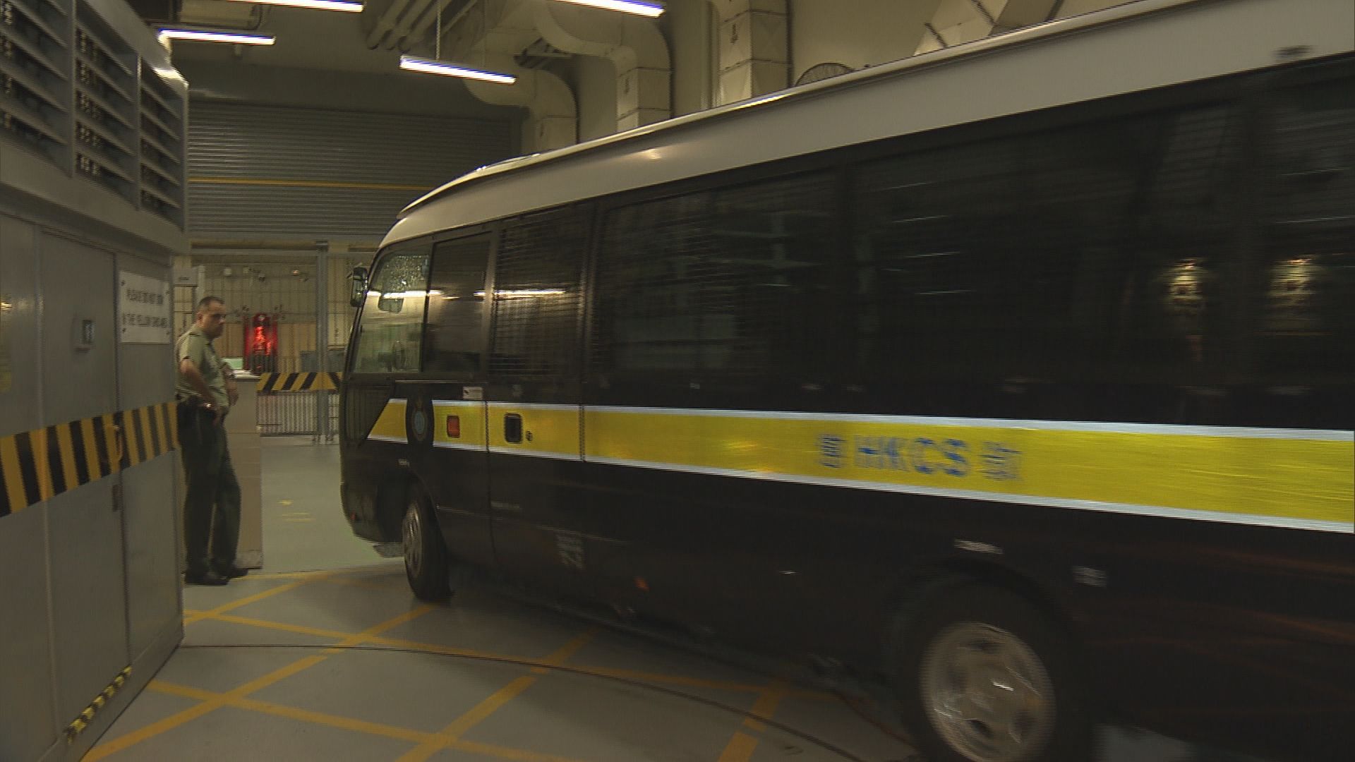 父親大力搖晃初生女兒致腦缺氧罪成　明判刑