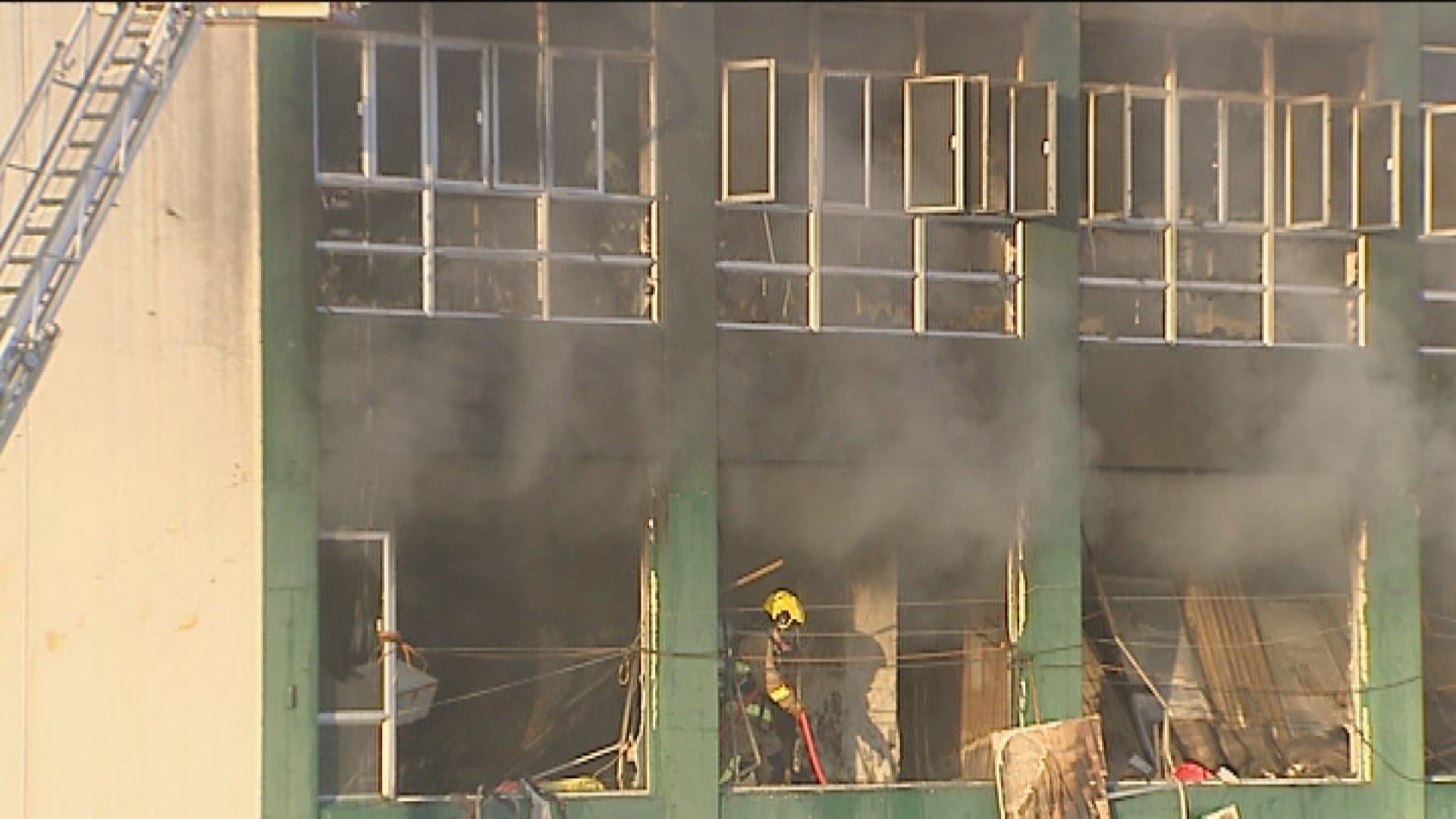 迷你倉大火死因庭續審　保安員發現煙未見火　未立即報警