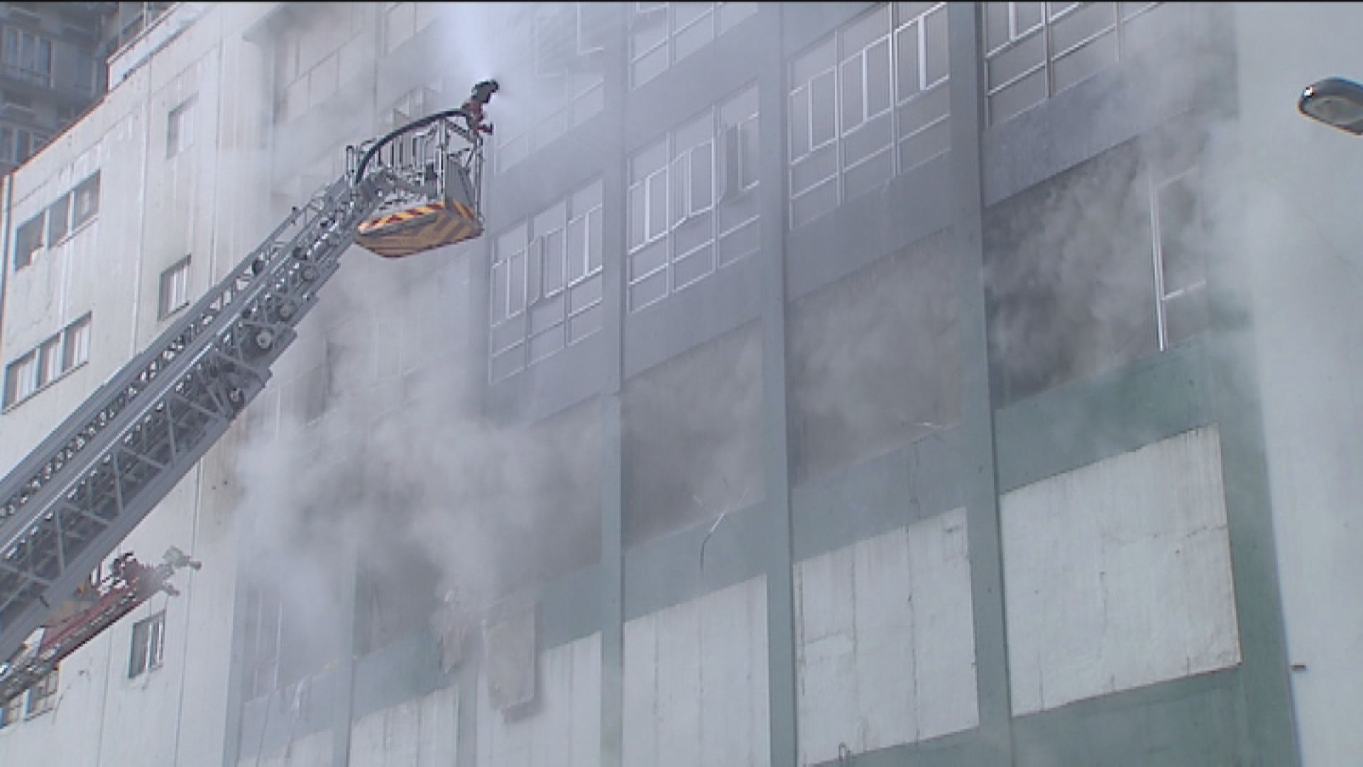 迷你倉大火死因庭　時任消防隊目作供