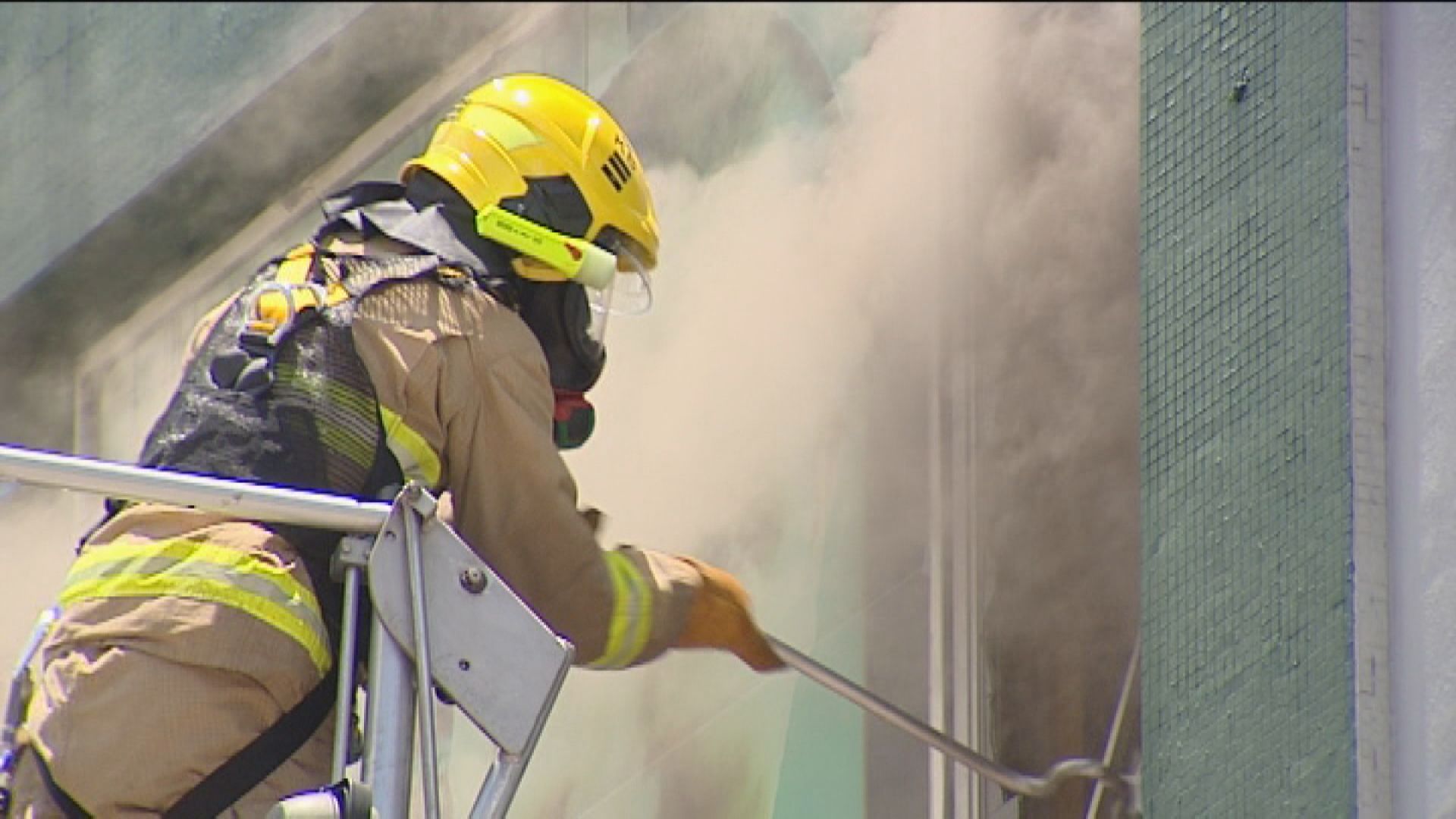 迷你倉大火死因庭　殉職張耀升拍檔作供