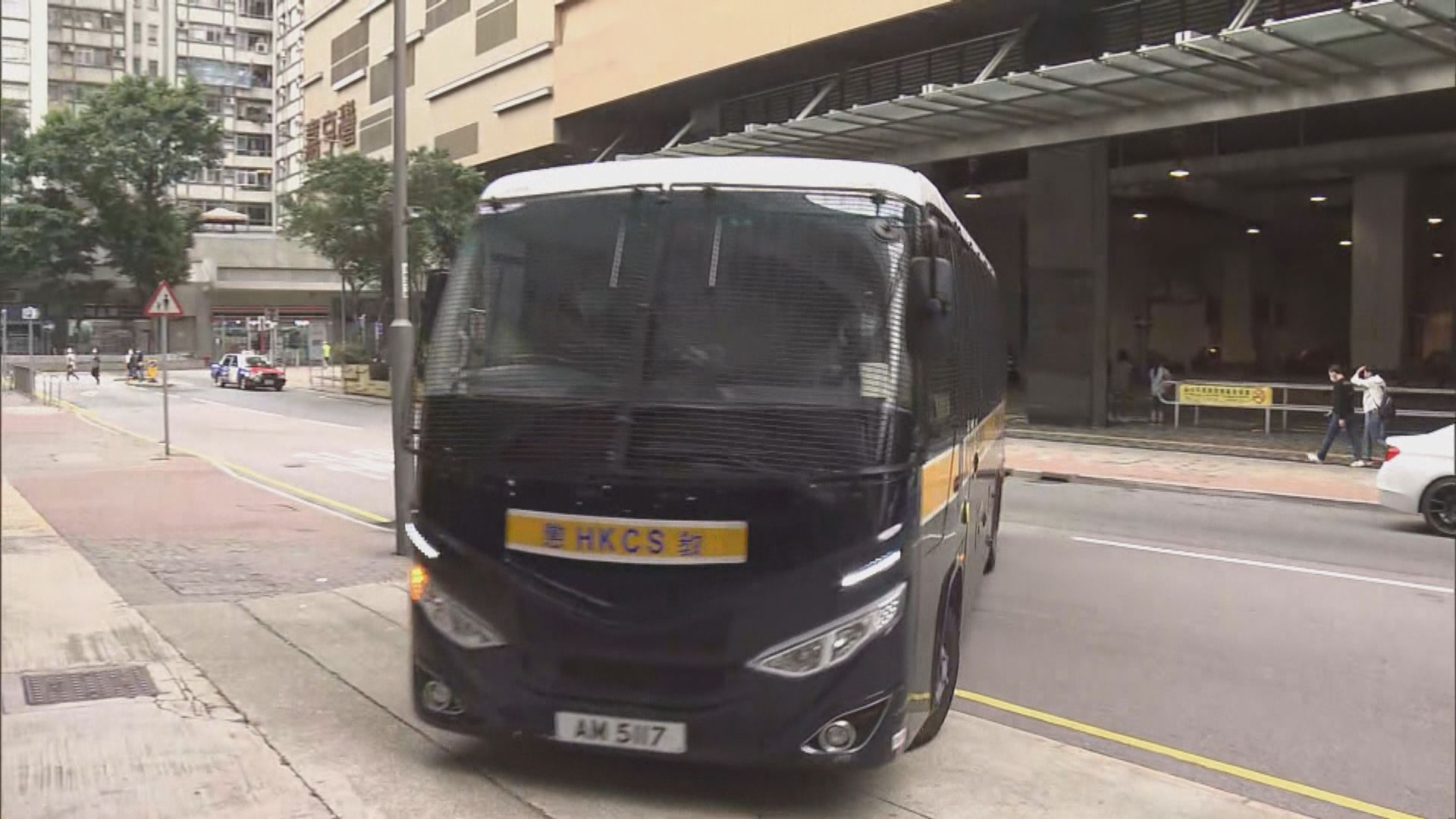 鍾翰林侮辱國旗及非法集結罪成還柙　月底判刑