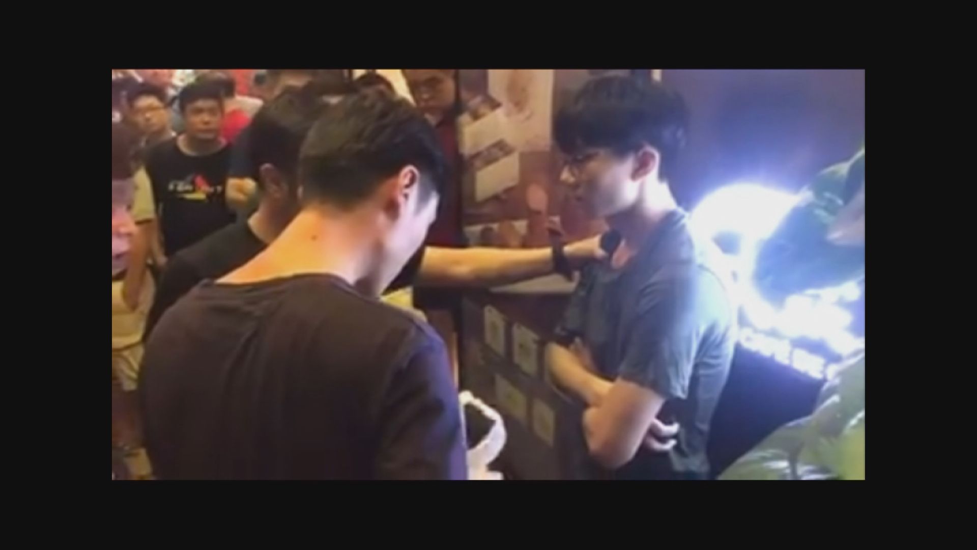 方仲賢買雷射筆被控三罪　明年2月裁決