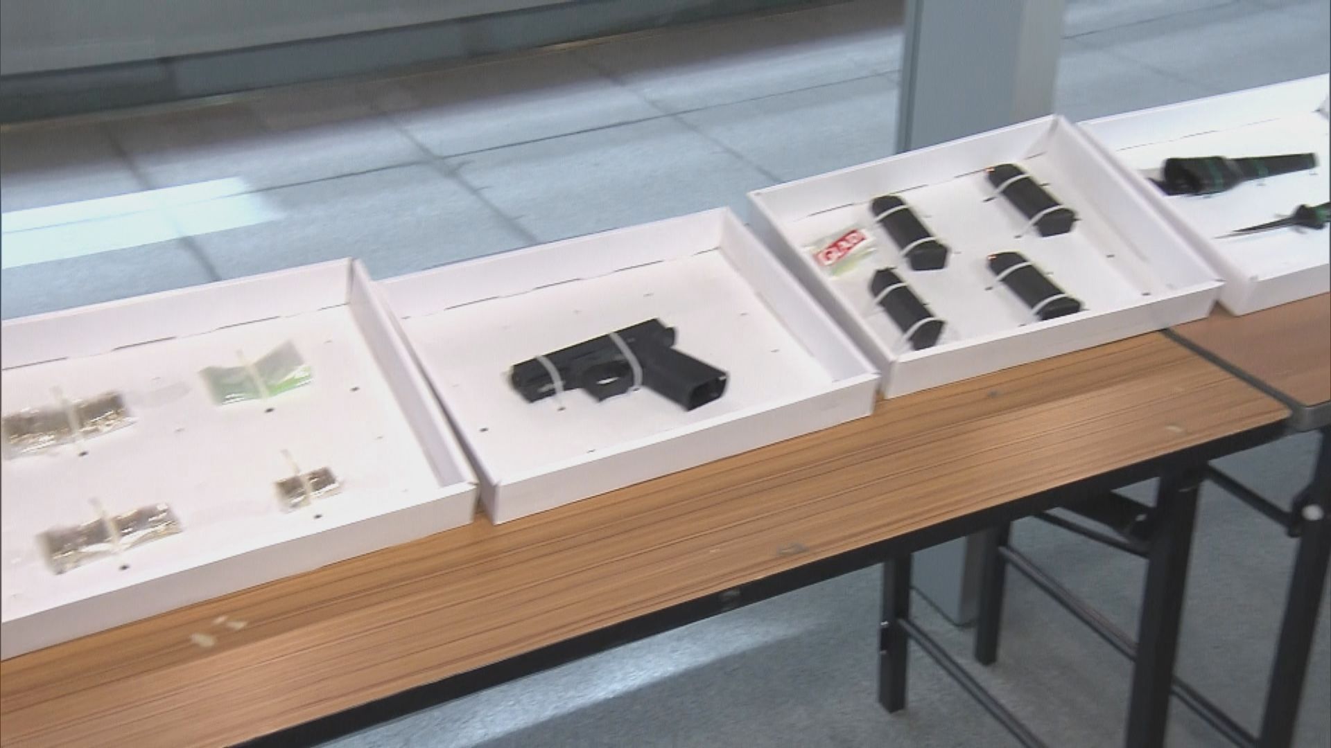 警周日檢獲真槍案　其中五人提堂