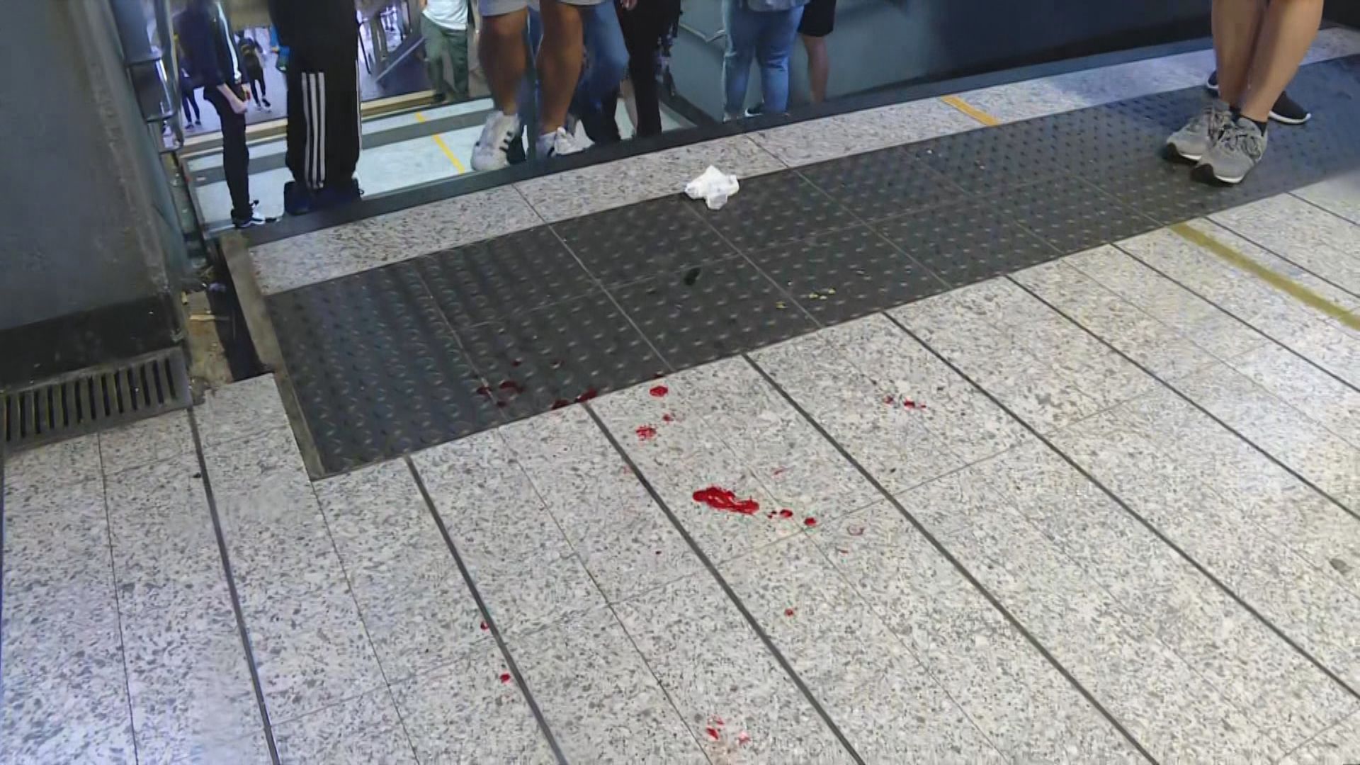 青年承認三年前觀塘鎅刀刺警頸囚7年9個月