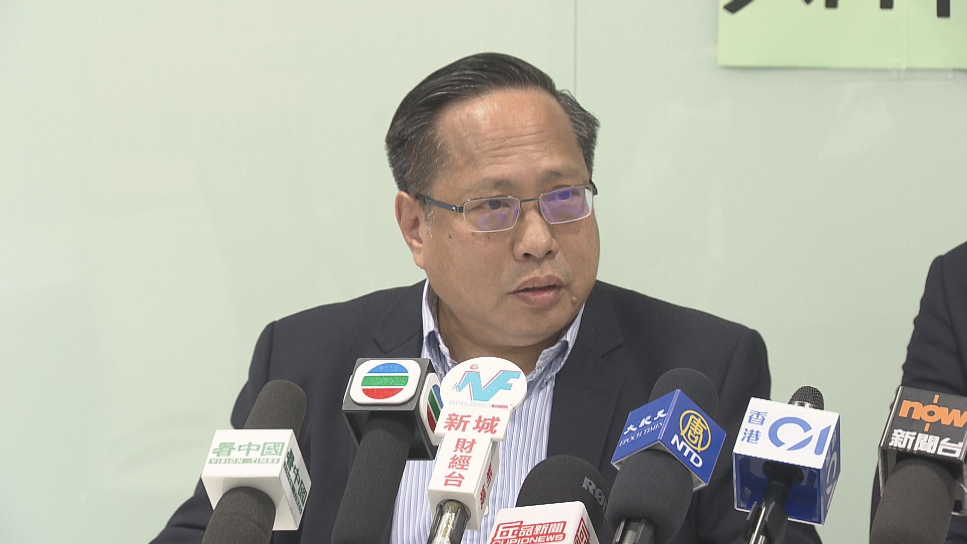 何俊仁獲批以110萬現金及人事擔保外出　每周警署報到三次