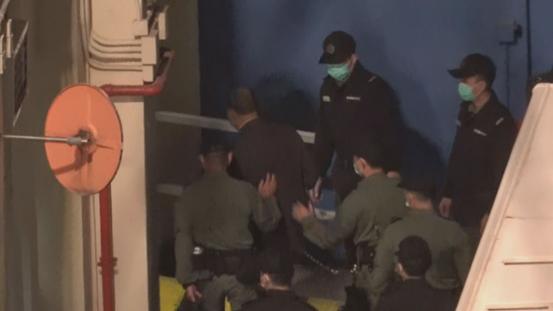 黎智英被送到荔枝角收押所　2月1日進行上訴聆訊