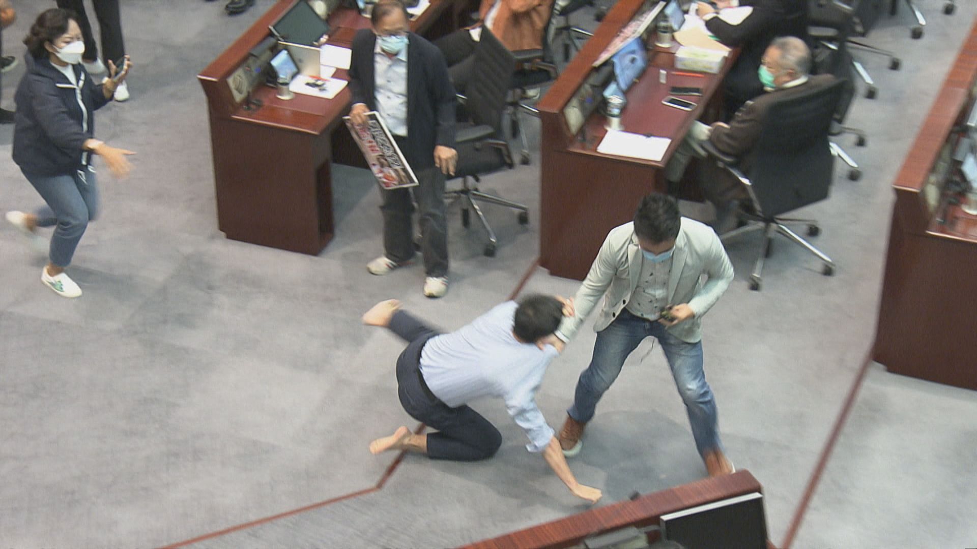 陳志全私人檢控郭偉强普通襲擊　11月9日審前覆核