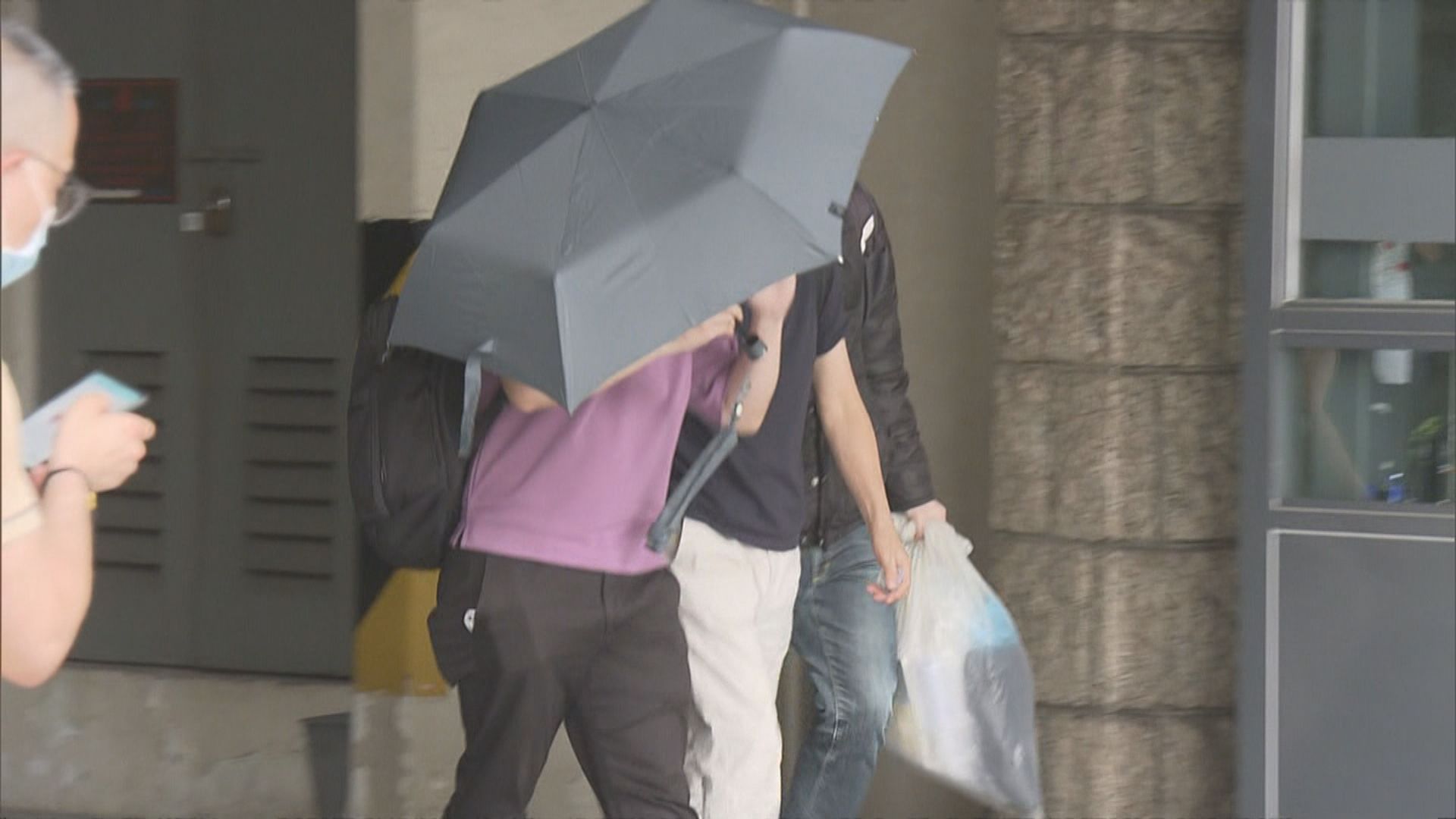 被控協助潛逃者處理財產　郭鳳儀父親申保釋獲批