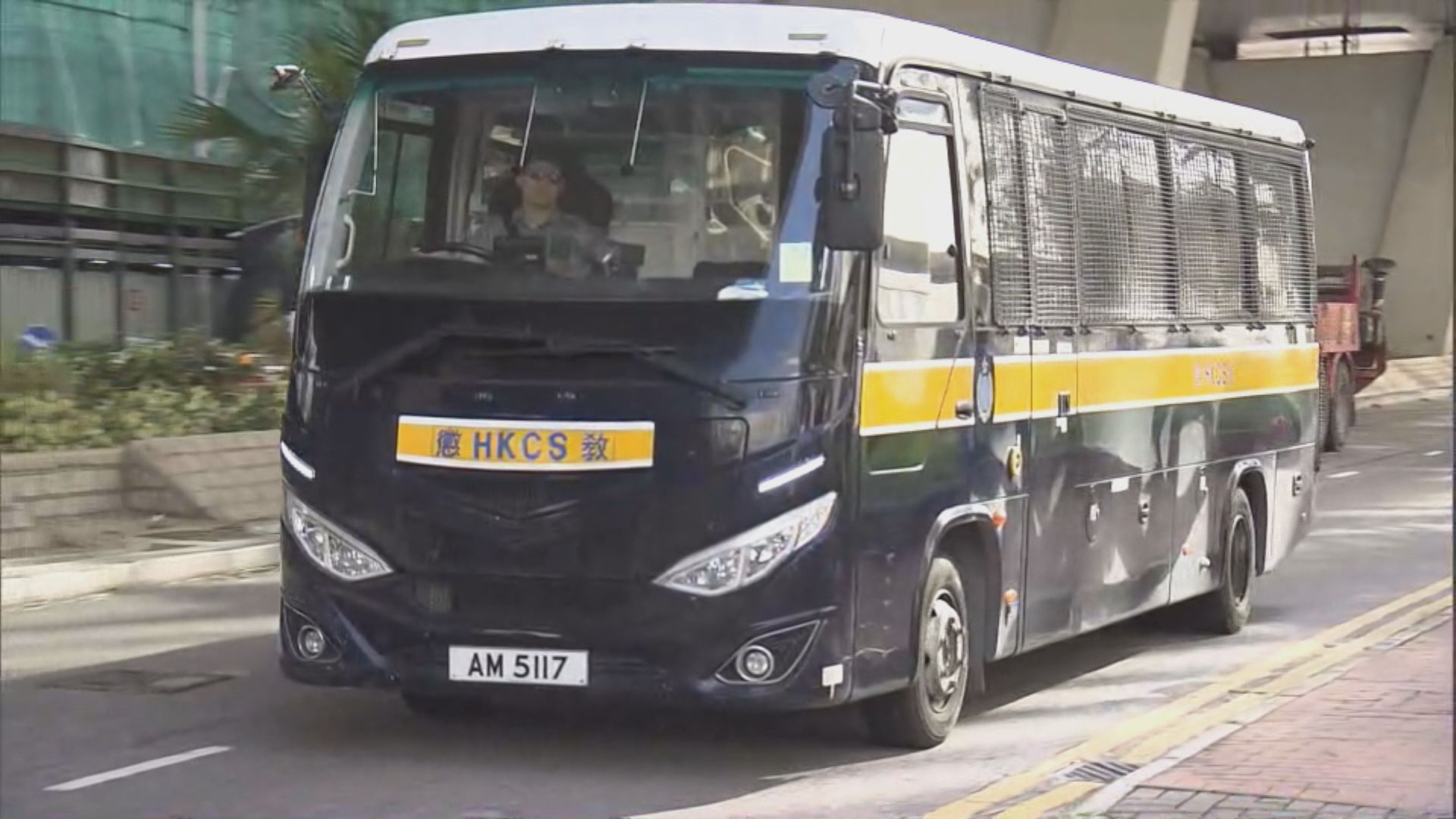 涉於逃犯條例法案委員會襲擊其他議員　林卓廷否認違特權法受審