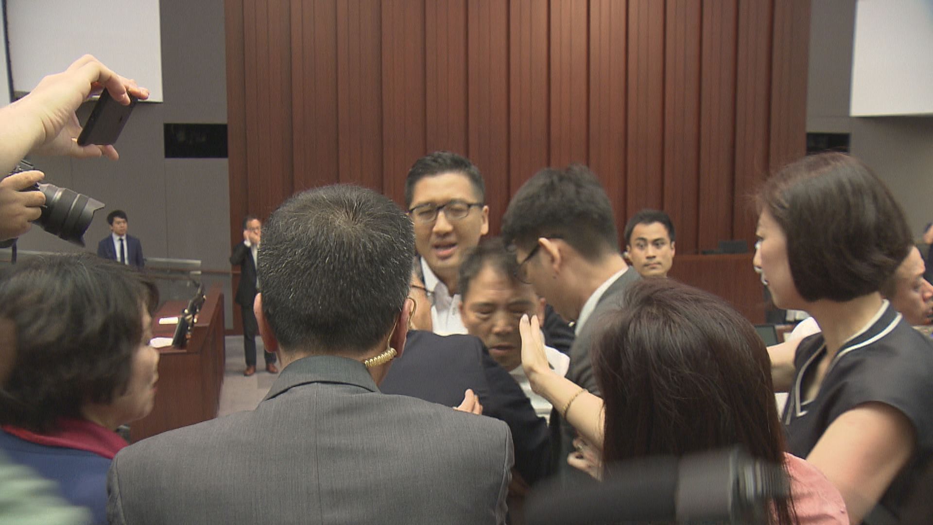 林卓廷被控違反特權法下周四裁決