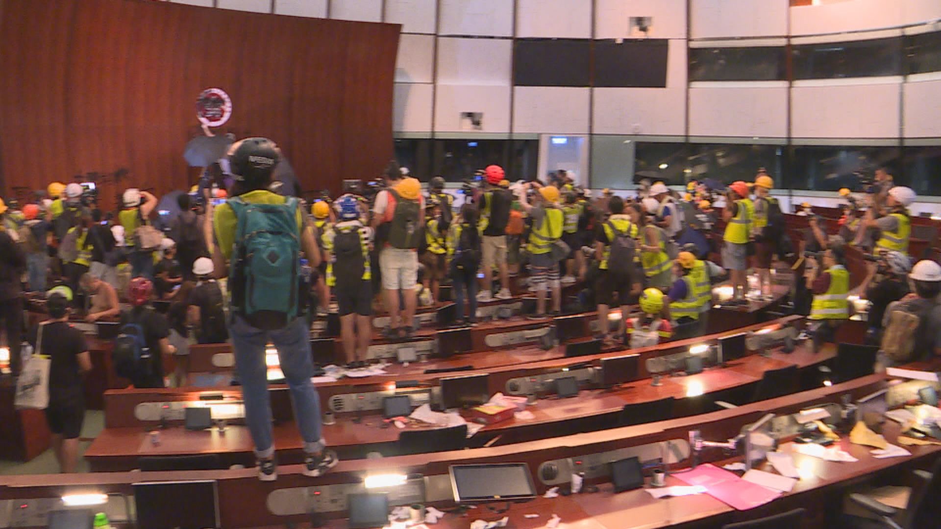 前年七一衝擊立法會案　四名被告九月再提堂