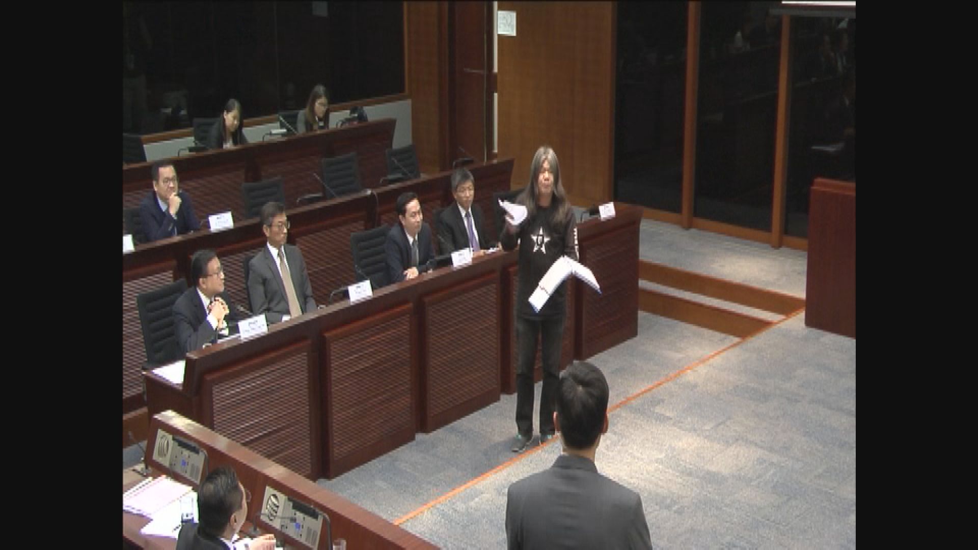 前立法會議員梁國雄搶文件案　終院開庭審理上訴