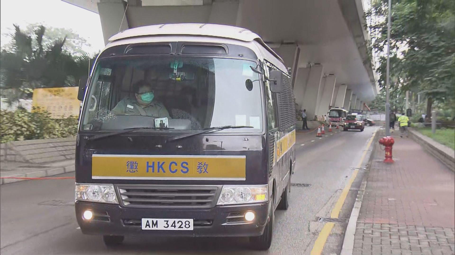 救護員承認19年參與旺角暴動　還柙至下月12日判刑