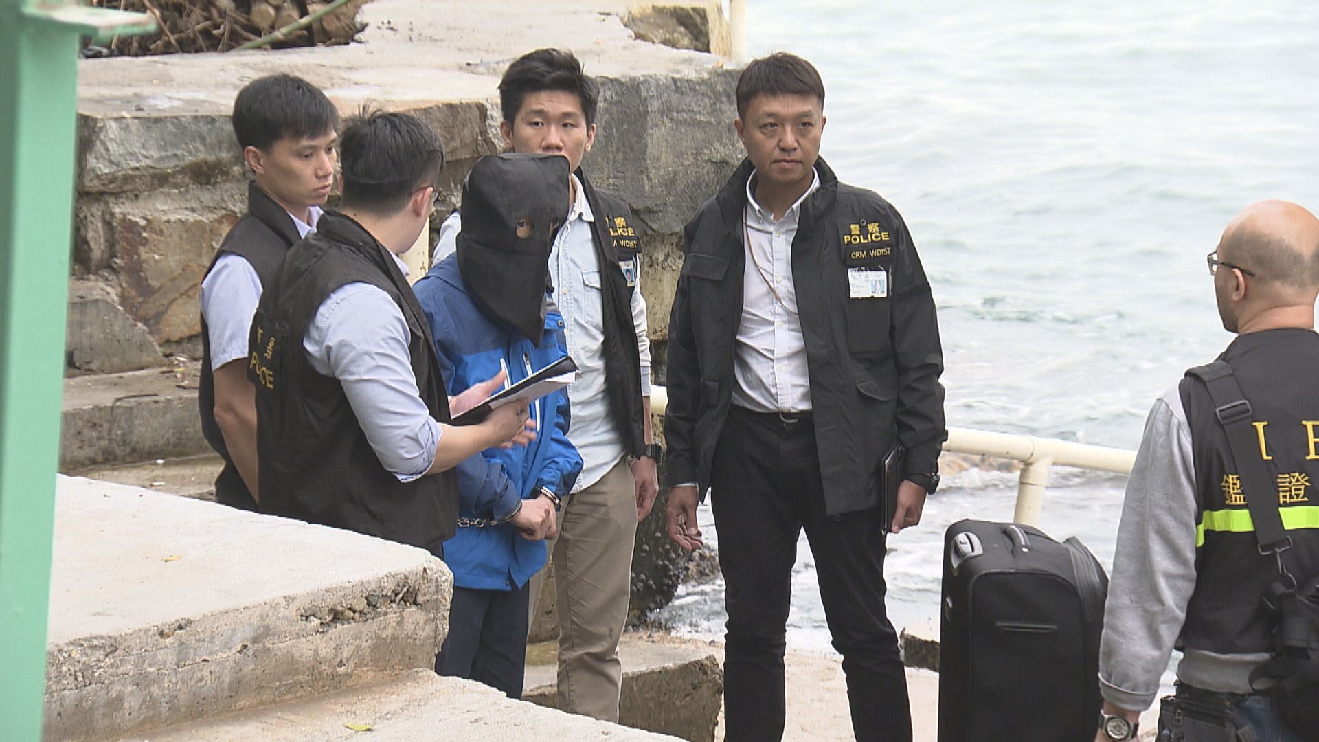 男子因欠債謀殺父親後棄屍華富邨海面判囚終身