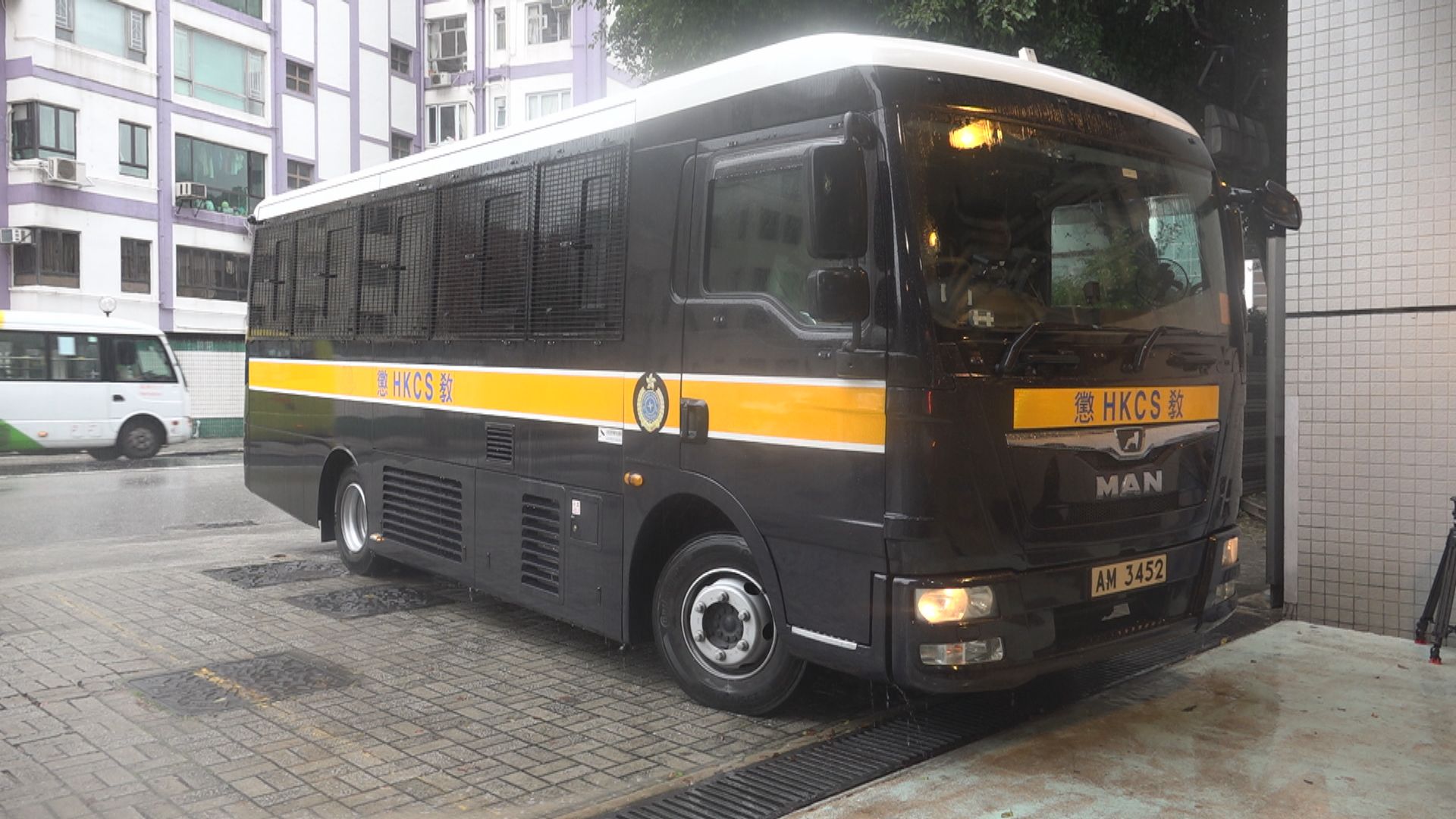 蔡天鳳前夫鄺港智三父子被控謀殺　案件交付高院排期審訊