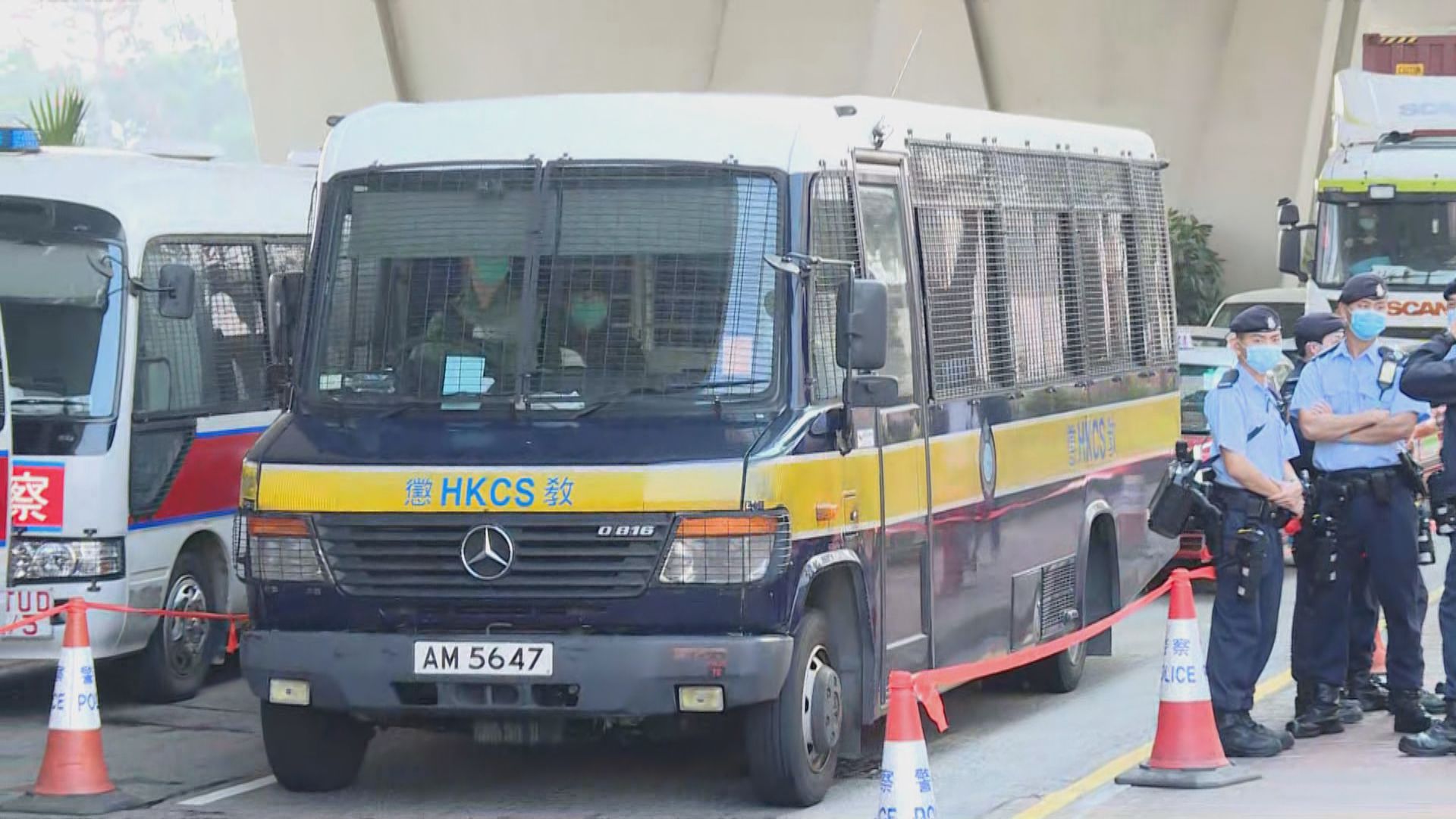 初選案　區諾軒朱凱廸黃之鋒等人撤回保釋申請