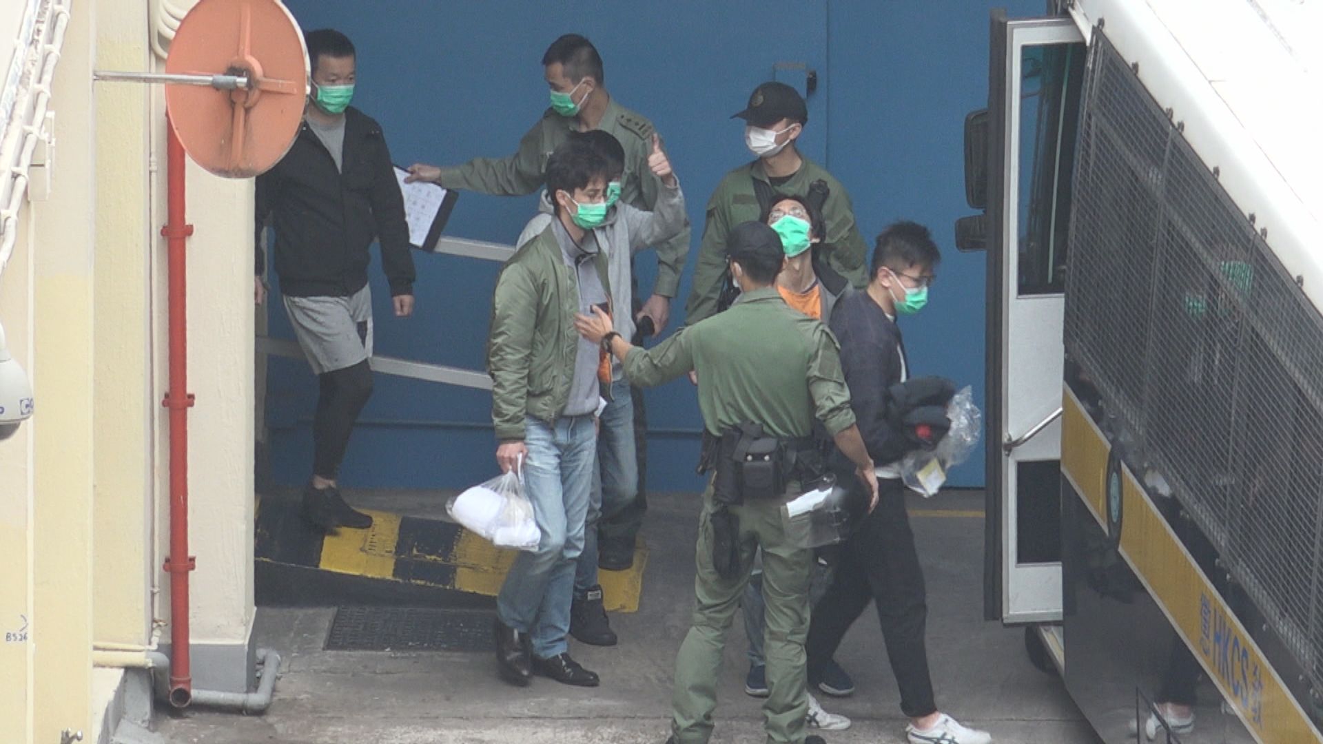 初選案　徐子見保釋失敗五被告撤回保釋申請續還柙