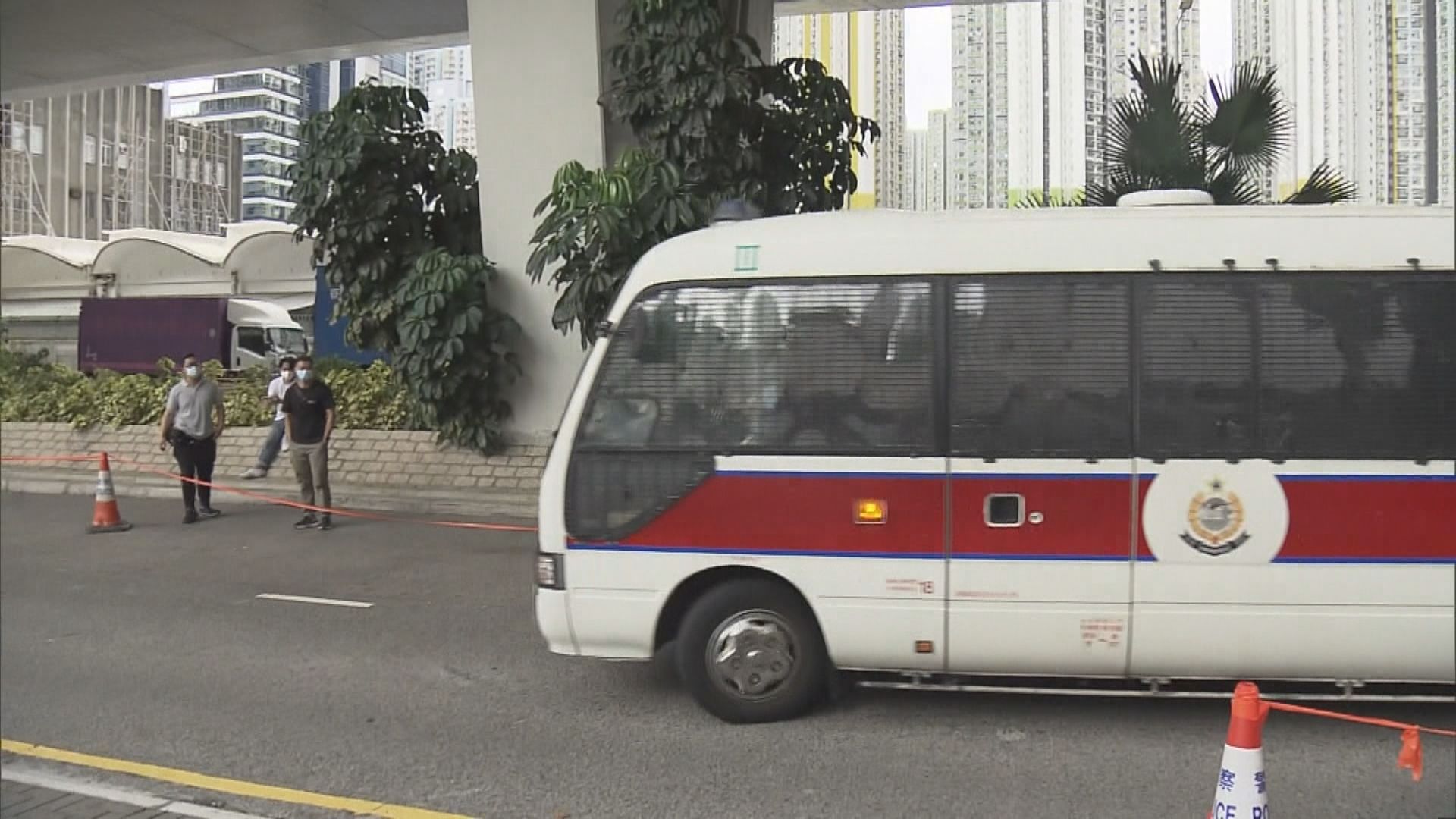 賢學思政三人涉串謀煽動他人實施顛覆國家政權罪　不准保釋11月再訊