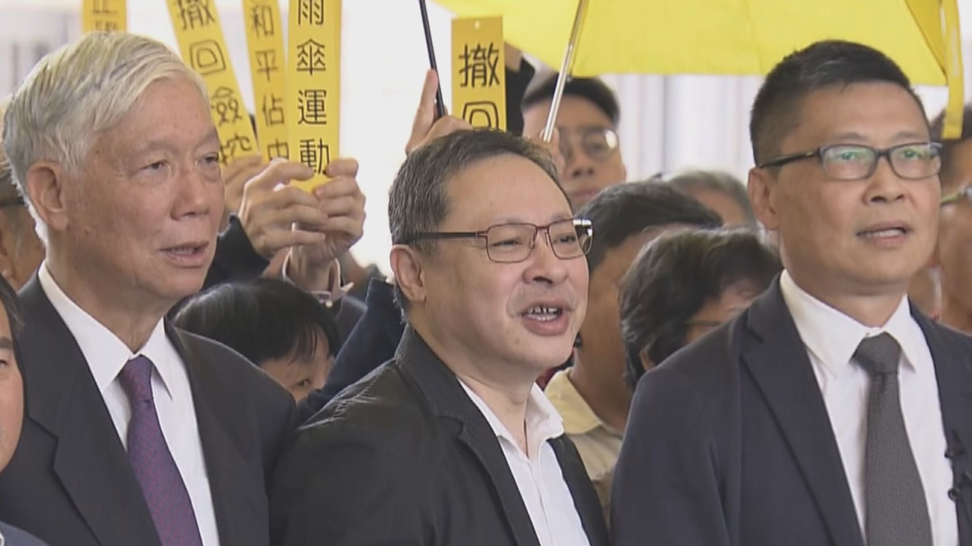 佔中三子等九人被控煽惑阻路　料審訊一個月