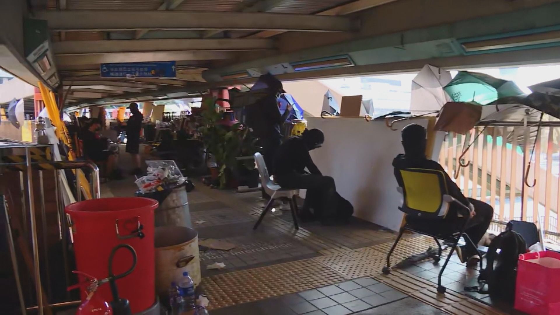 理大衝突多五人被起訴串謀暴動　不准保釋