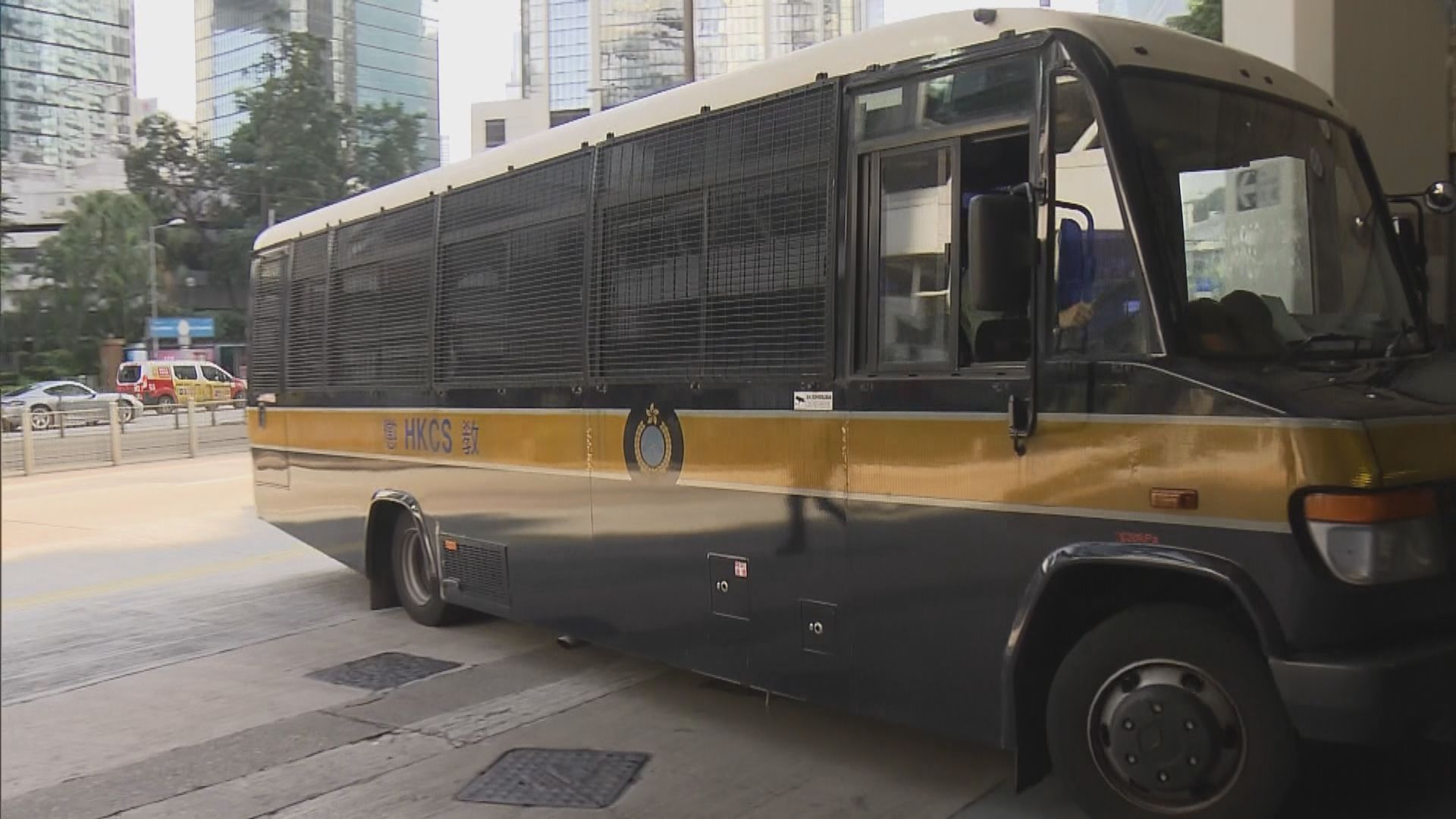 旺角騷亂案　控方指多名被告曾阻止警方驅散群眾