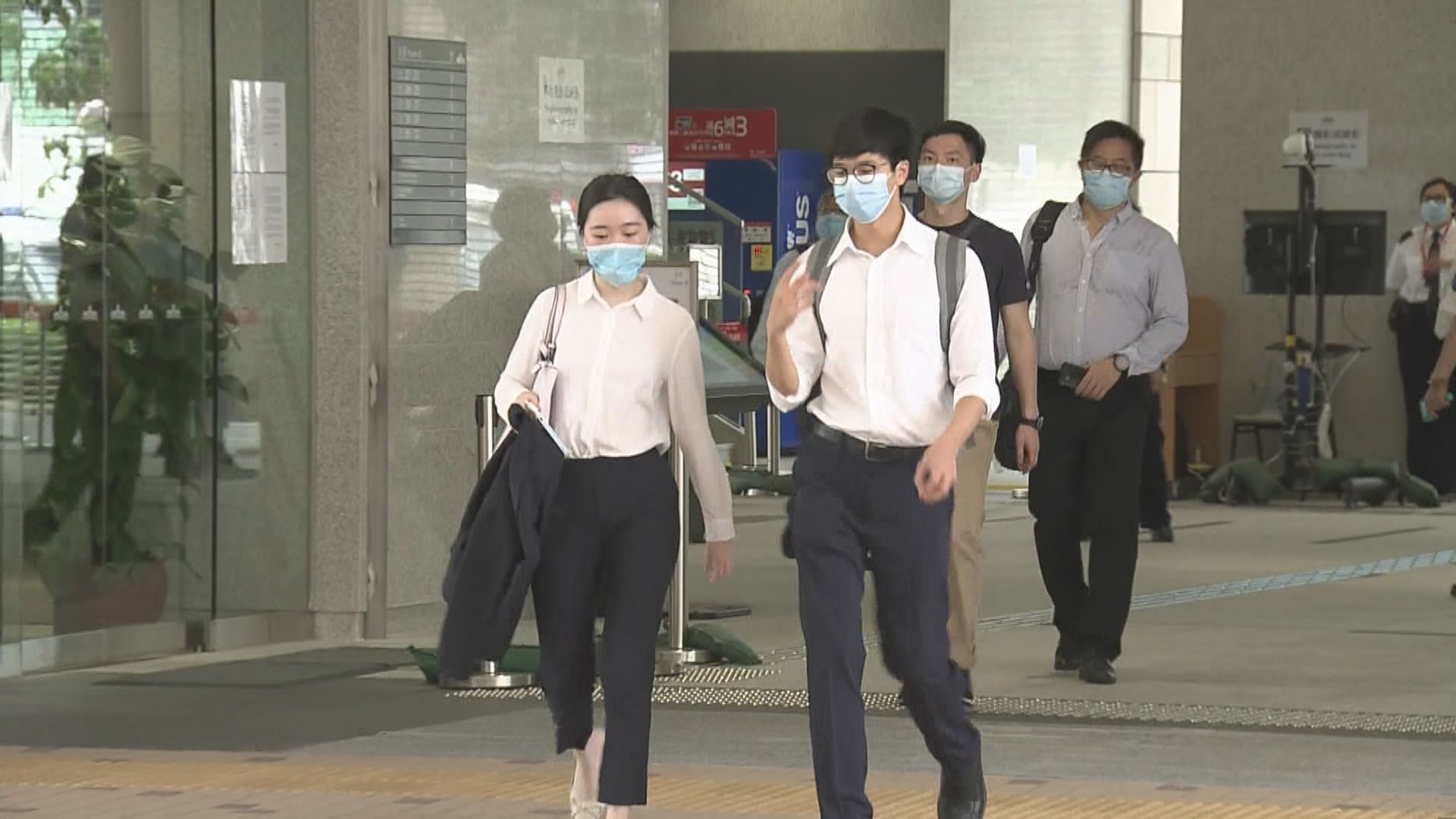 23人被控去年國慶日油麻地尖沙咀參與暴動　十月再訊