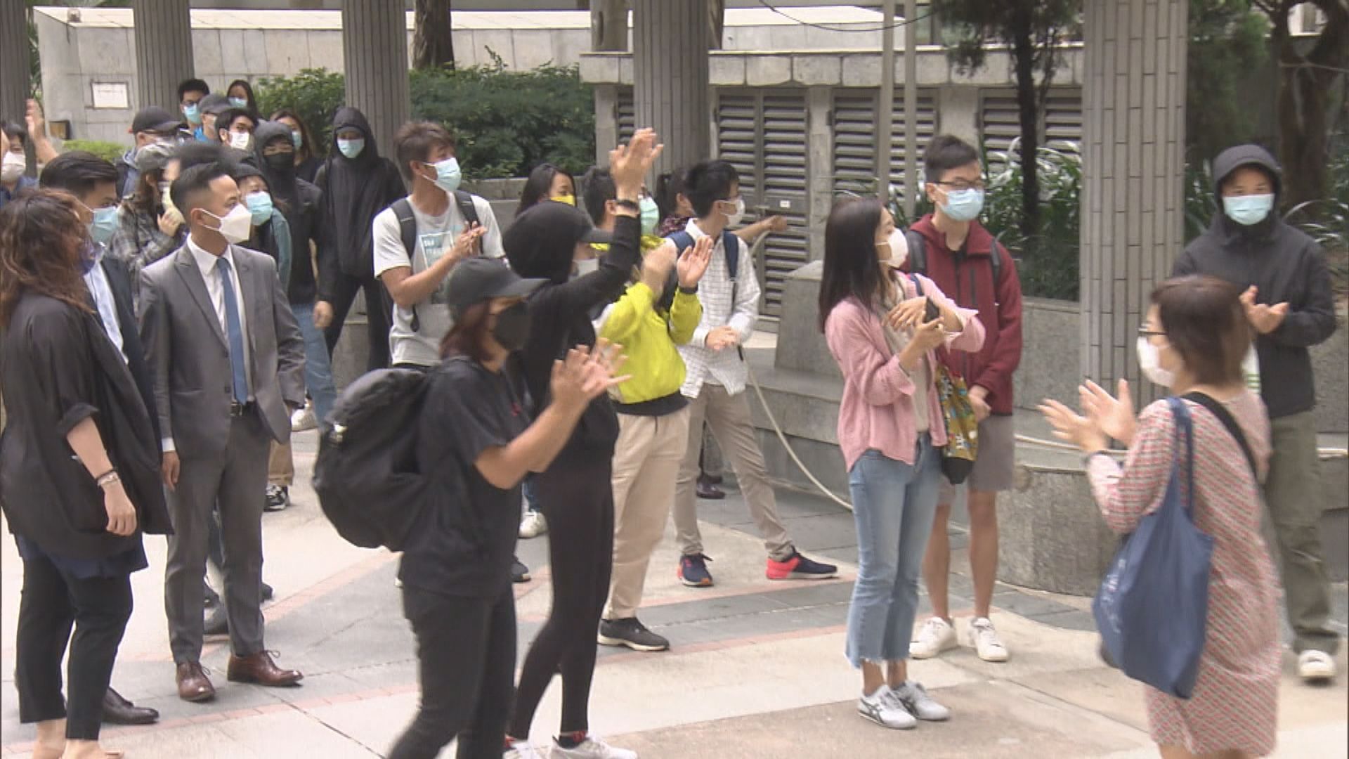 七人暴動罪不成立　官：不排除有人希望見證歷史時刻