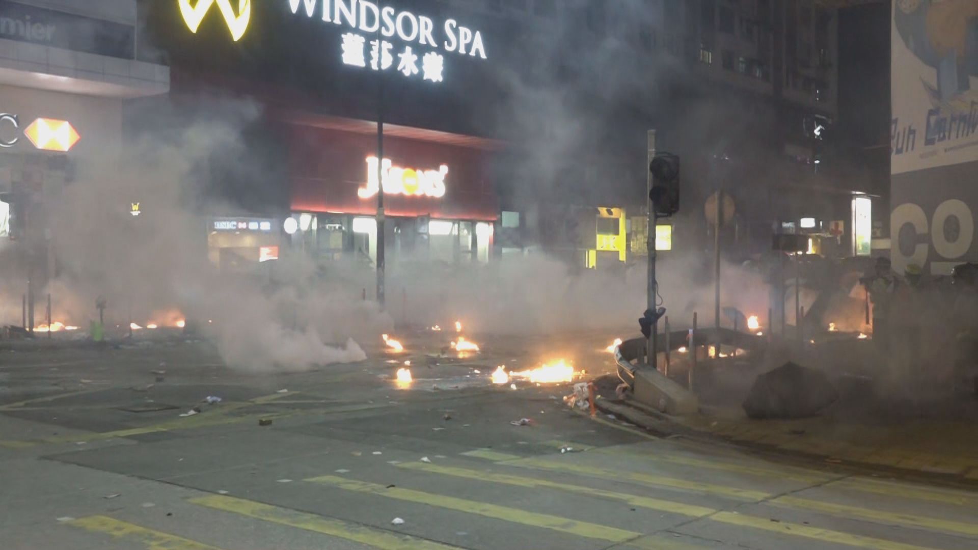 理大衝突十人被控油麻地參與暴動　一女子認罪